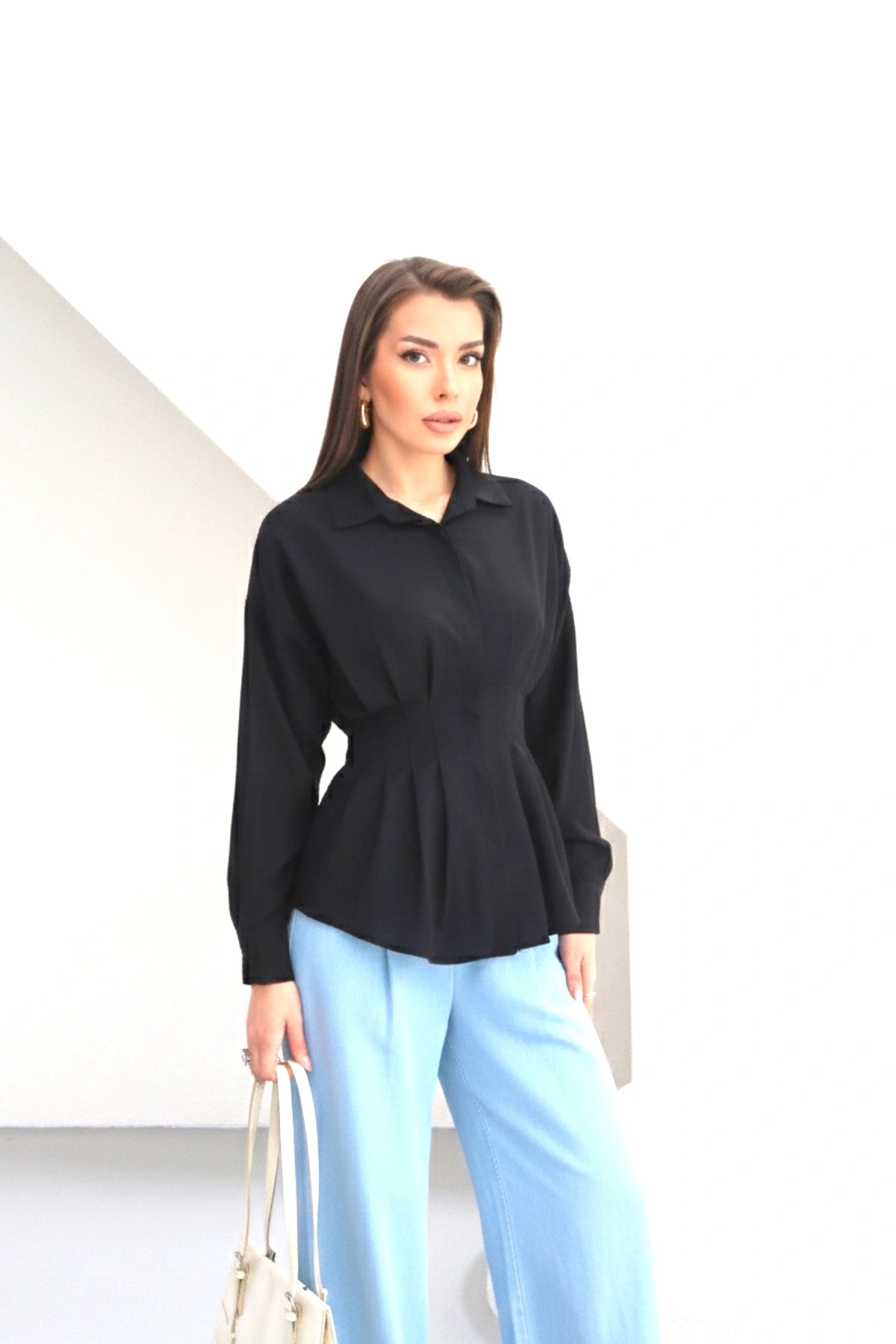 Kadın Siyah Şık Belden Oturmalı Pensli Uzun Kol Gömlek