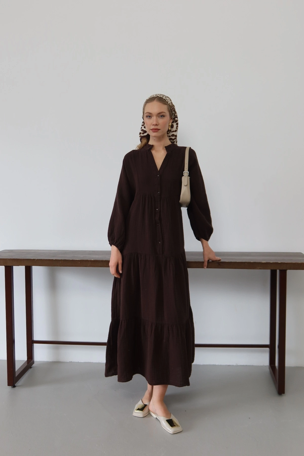 Kadın Kahverengi Bohem Tarz Müslin Kumaş Rahat Kalıp Astarlı Uzun Şık Bayramlık Elbise