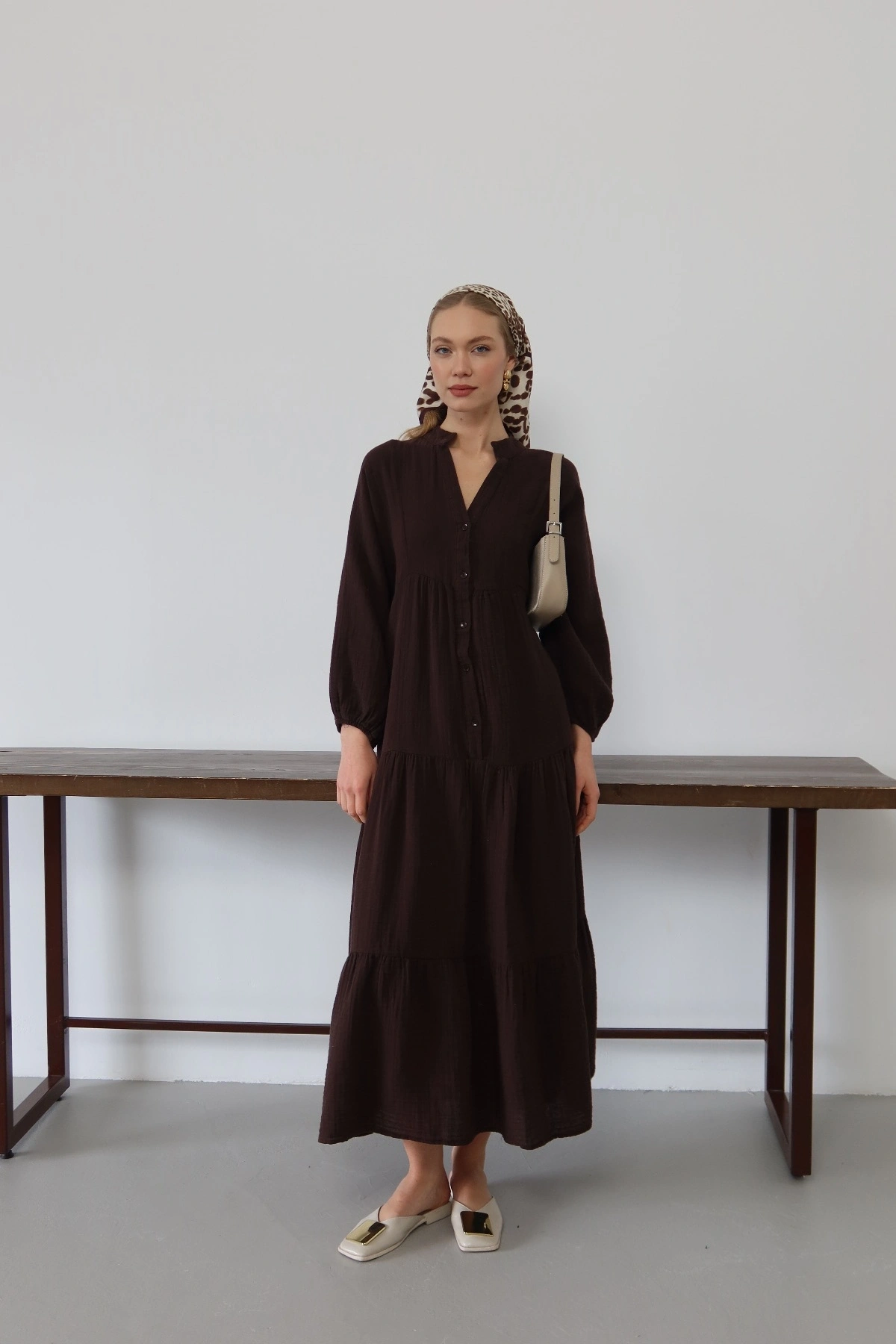 Kadın Kahverengi Bohem Tarz Müslin Kumaş Rahat Kalıp Astarlı Uzun Şık Bayramlık Elbise