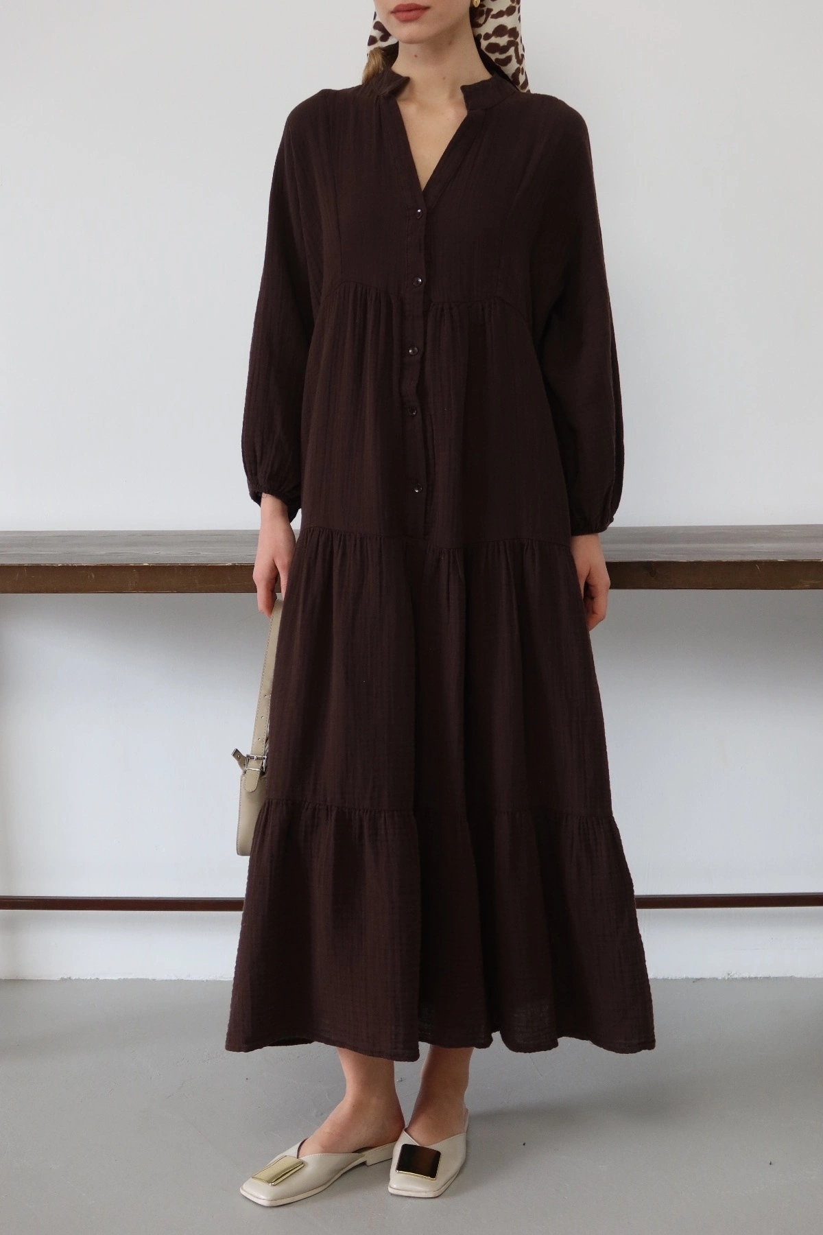 Kadın Kahverengi Bohem Tarz Müslin Kumaş Rahat Kalıp Astarlı Uzun Şık Bayramlık Elbise