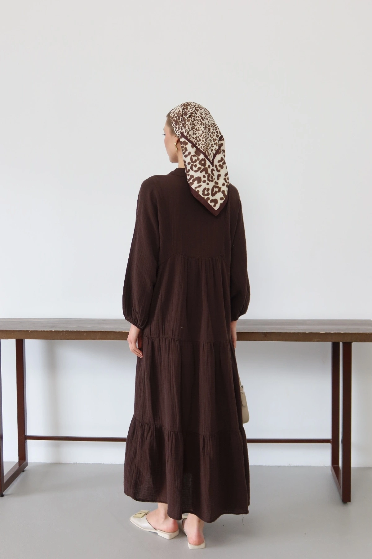 Kadın Kahverengi Bohem Tarz Müslin Kumaş Rahat Kalıp Astarlı Uzun Şık Bayramlık Elbise