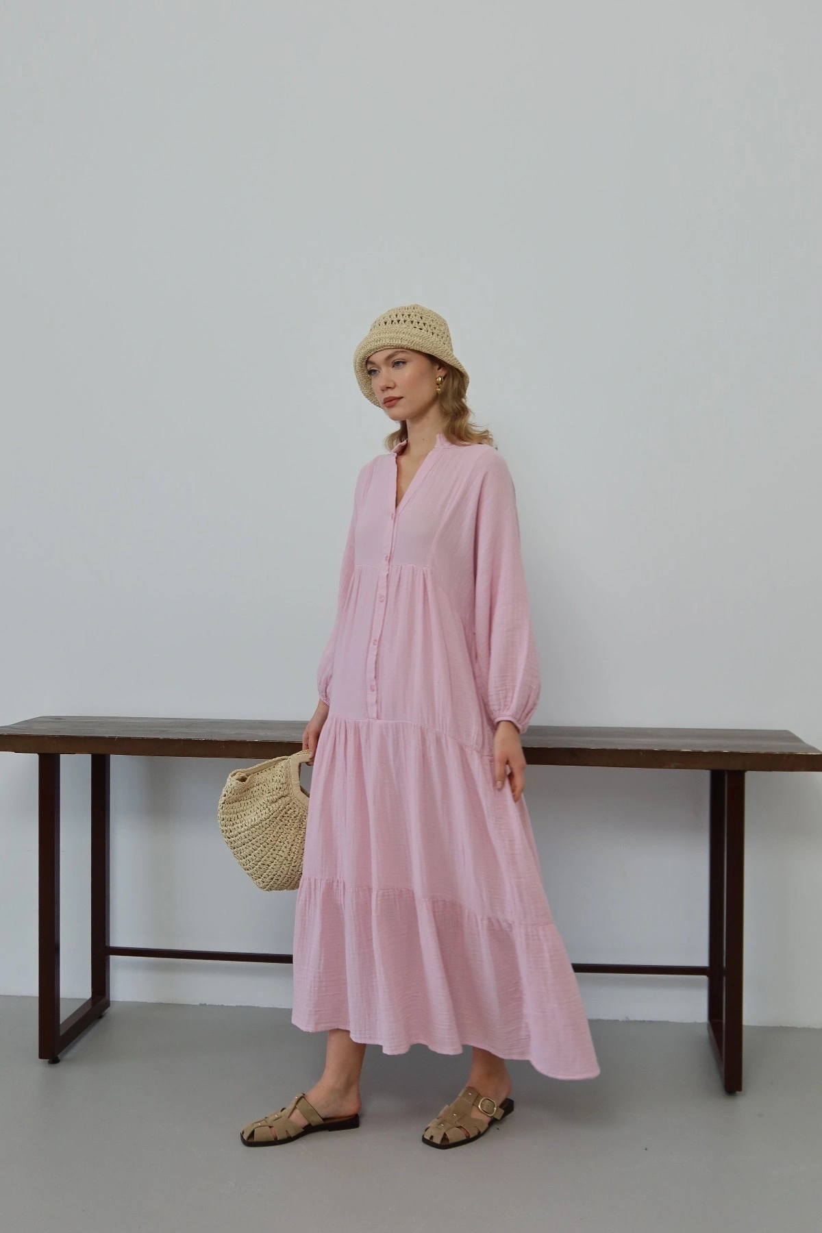 Kadın Şeker Pembe Bohem Tarz Müslin Kumaş Rahat Kalıp Astarlı Uzun Şık Bayramlık Elbise