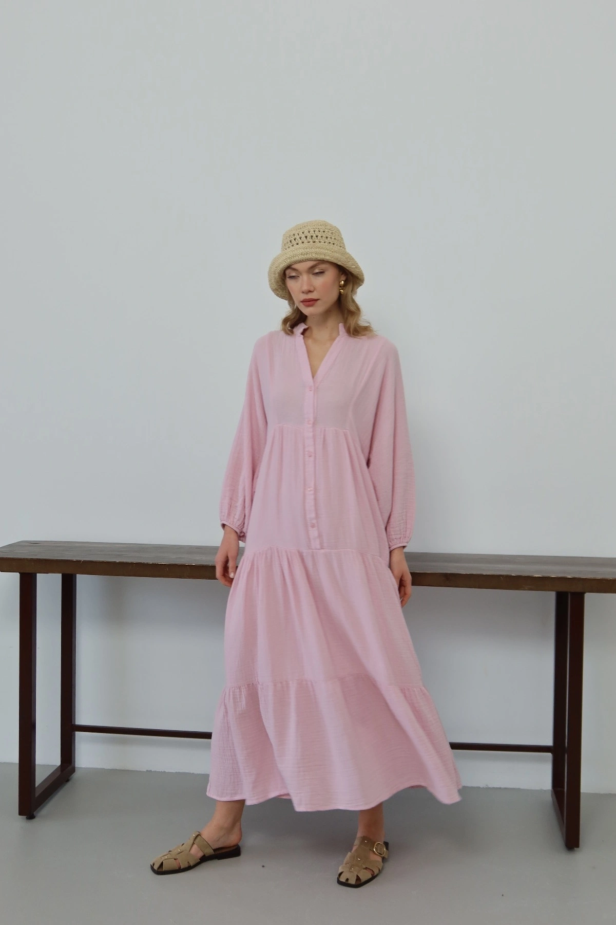 Kadın Şeker Pembe Bohem Tarz Müslin Kumaş Rahat Kalıp Astarlı Uzun Şık Bayramlık Elbise