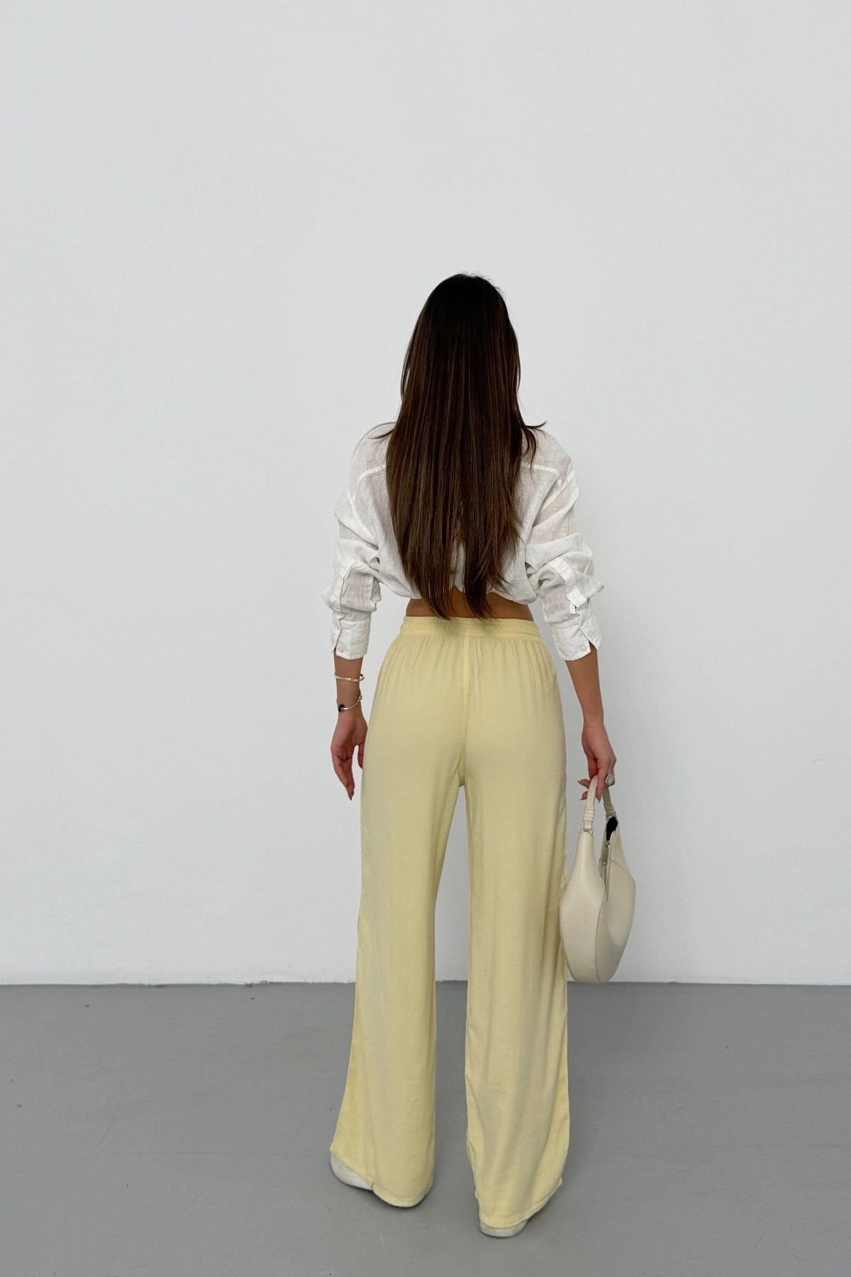 Kadın Yaz Sarısı Yüksek Bel Beli Lastikli Bağcıklı Bol Paça Geniş Kesim Şık Cepli Premium Palazzo Pantolon