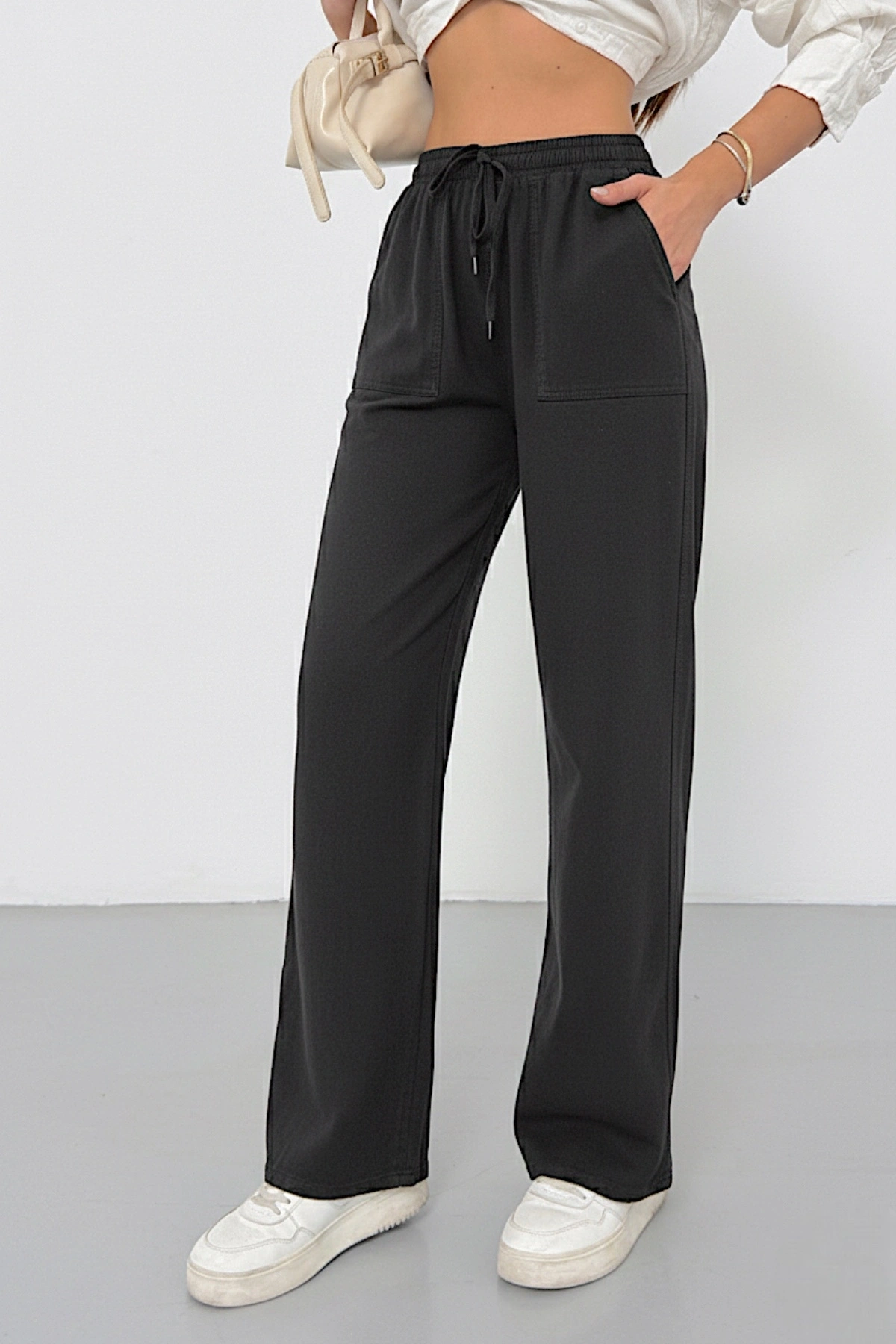 Kadın Siyah Yüksek Bel Beli Lastikli Bağcıklı Bol Paça Geniş Kesim Şık Cepli Premium Palazzo Pantolon