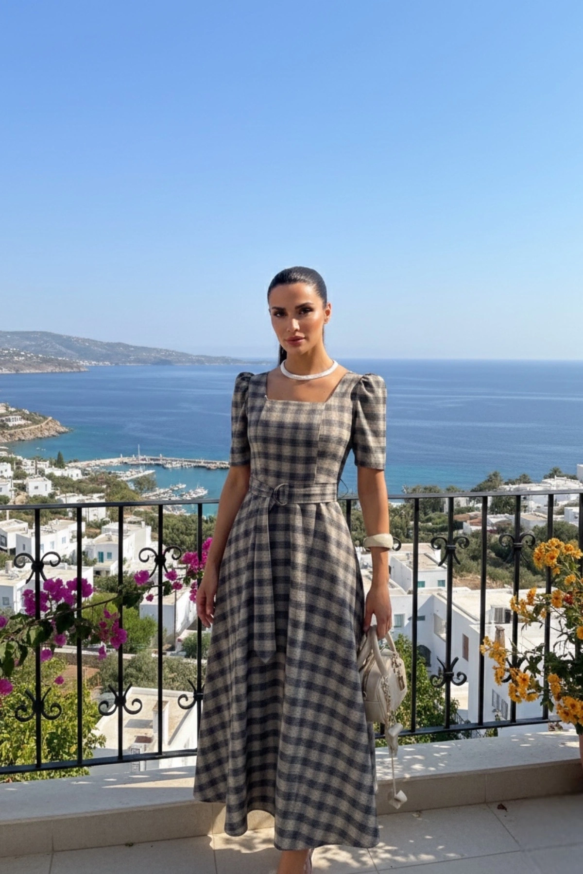 Kadın Gri Kare Yaka Ekose Desenli Kemerli Kısa Kol Midi Boy Kloş Elbise