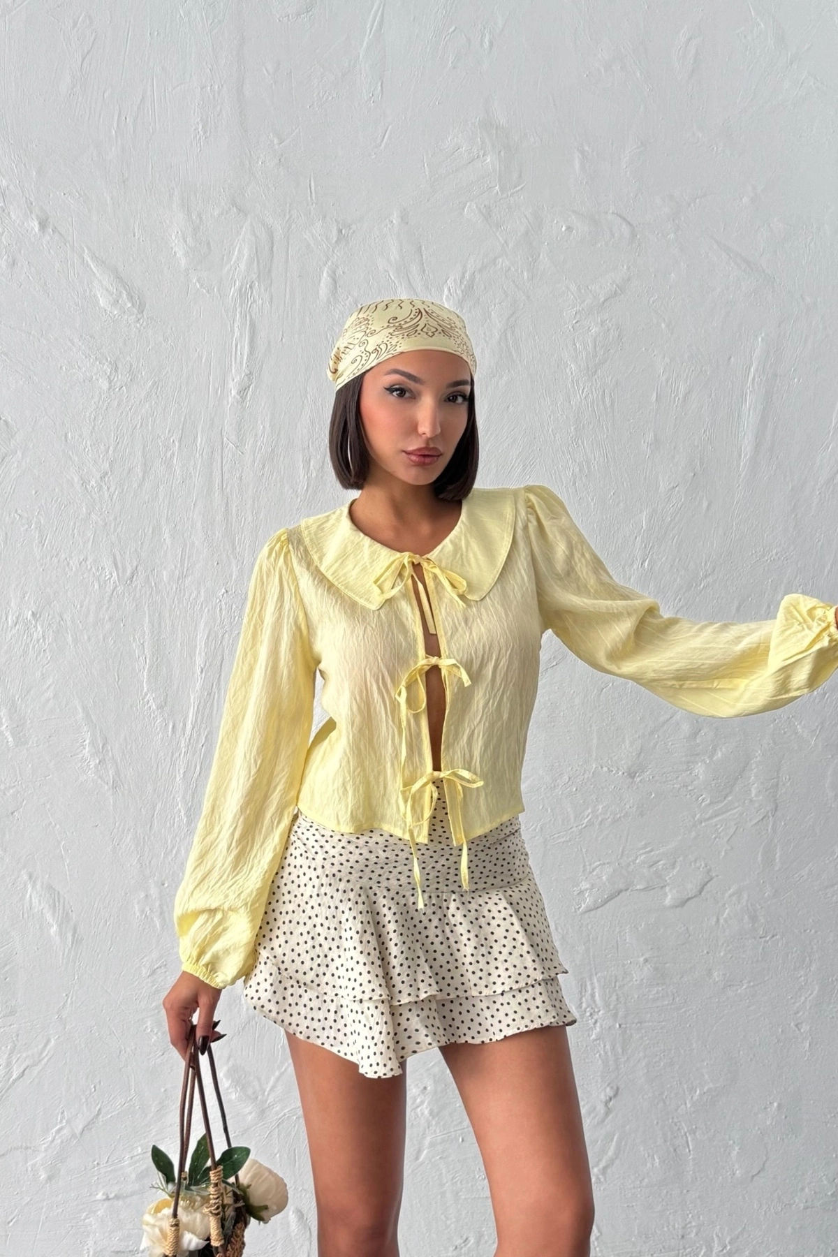 Kadın Yaz Sarısı Bağlamalı Önü Açık Büyük Yaka Balon Kol Mevsimlik Yazlık Gömlek Bluz