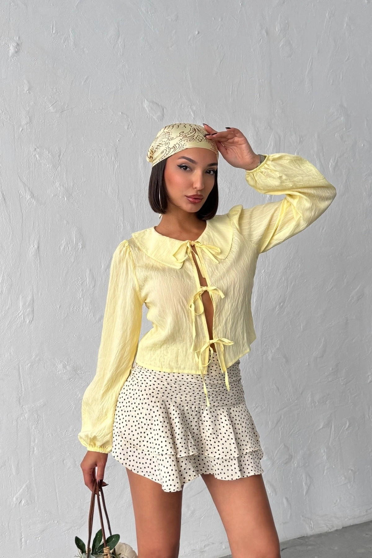 Kadın Yaz Sarısı Bağlamalı Önü Açık Büyük Yaka Balon Kol Mevsimlik Yazlık Gömlek Bluz