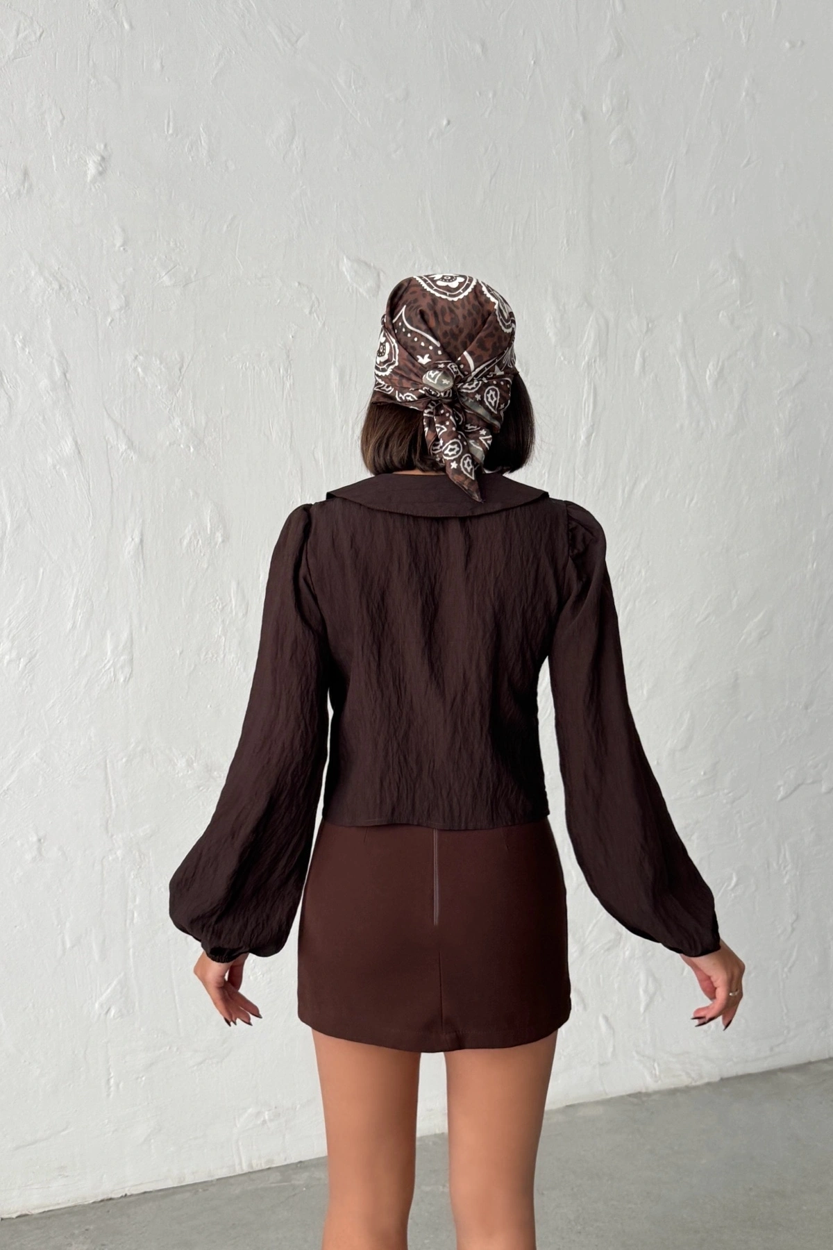 Kadın Acı Kahverengi Bağlamalı Önü Açık Büyük Yaka Balon Kol Mevsimlik Yazlık Gömlek Bluz