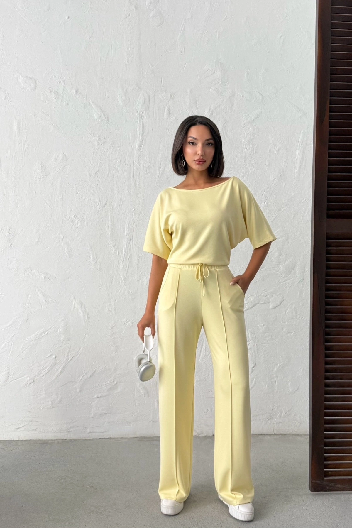 Kadın Yaz Sarısı Yumuşacık Yarasa Kol Bluzlu Beli Bağcıklı Geniş Paça İkili Takım