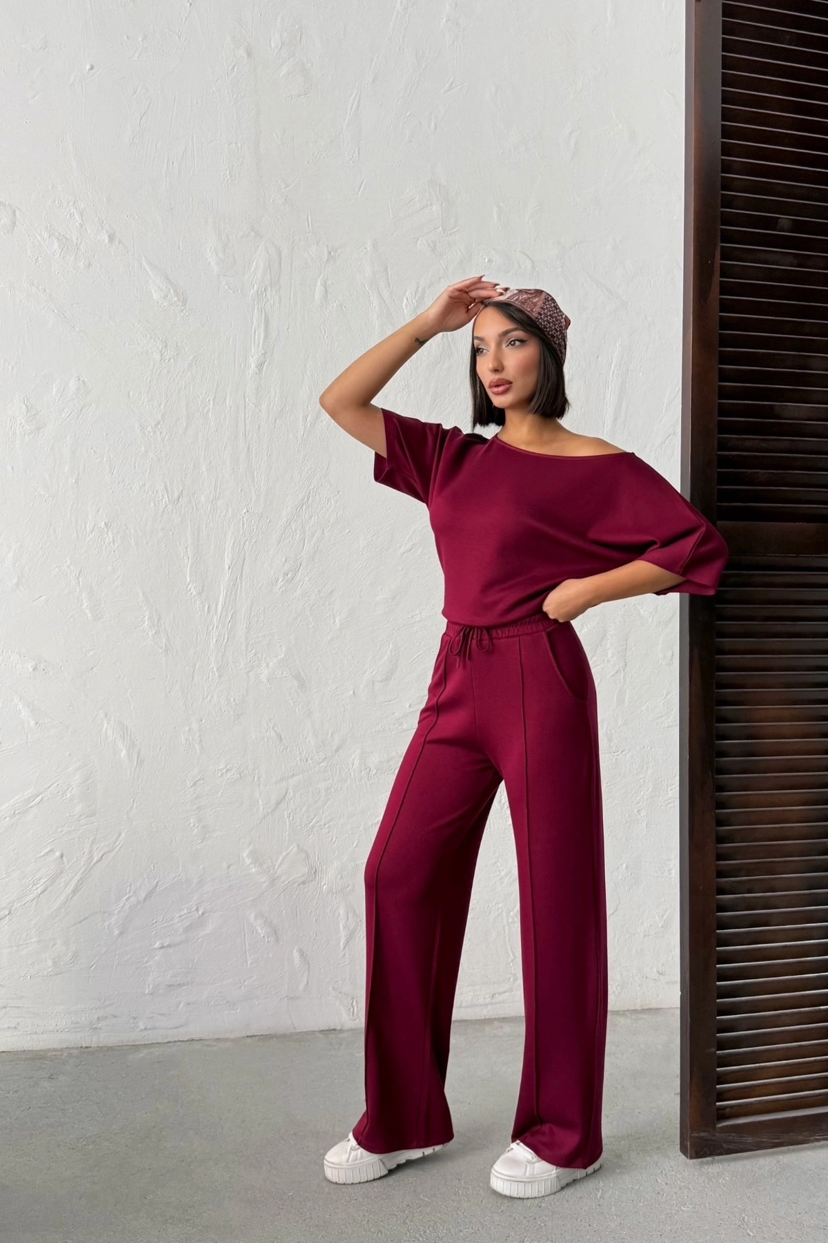 Kadın Bordo Yumuşacık Yarasa Kol Bluzlu Beli Bağcıklı Geniş Paça İkili Takım