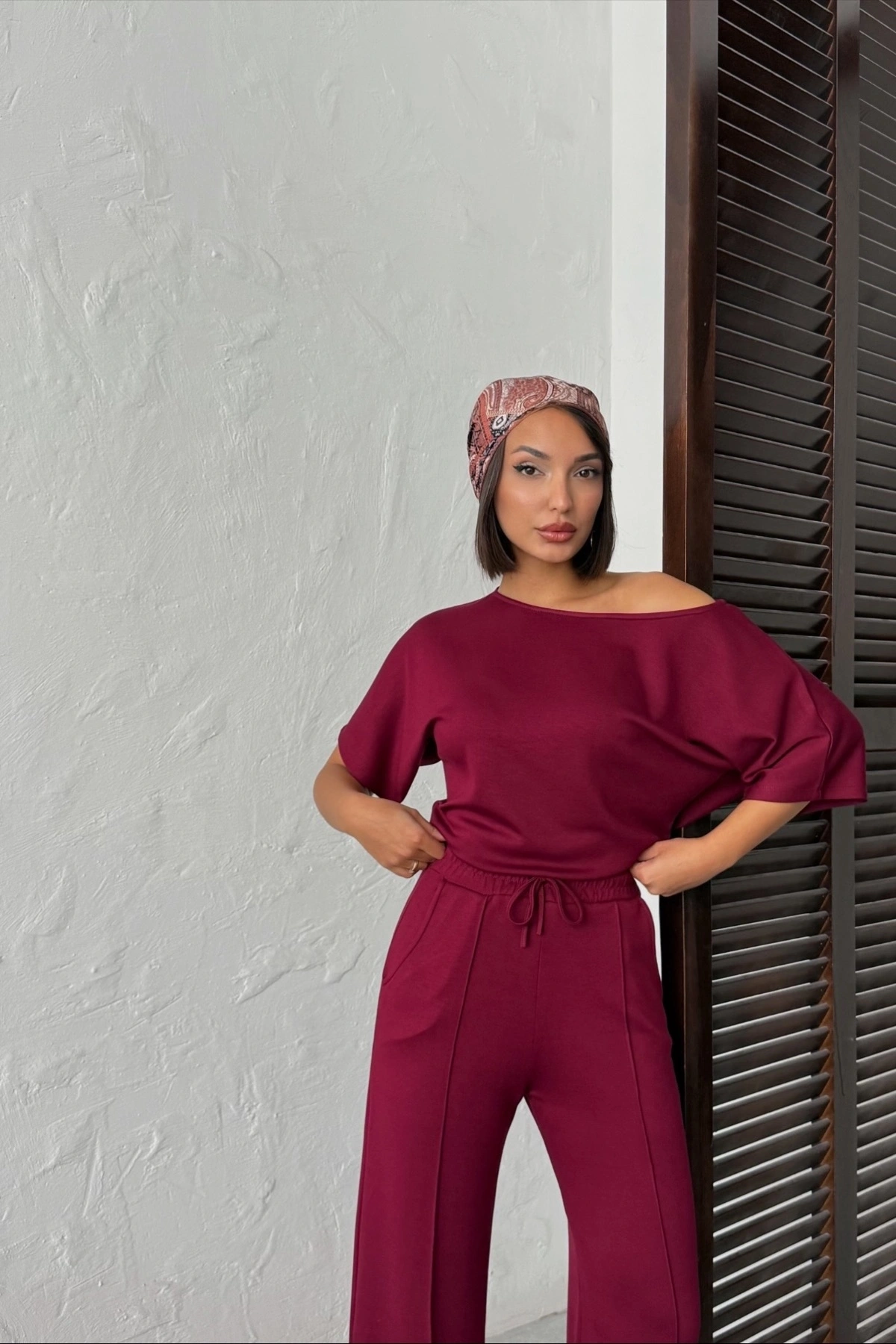 Kadın Bordo Yumuşacık Yarasa Kol Bluzlu Beli Bağcıklı Geniş Paça İkili Takım