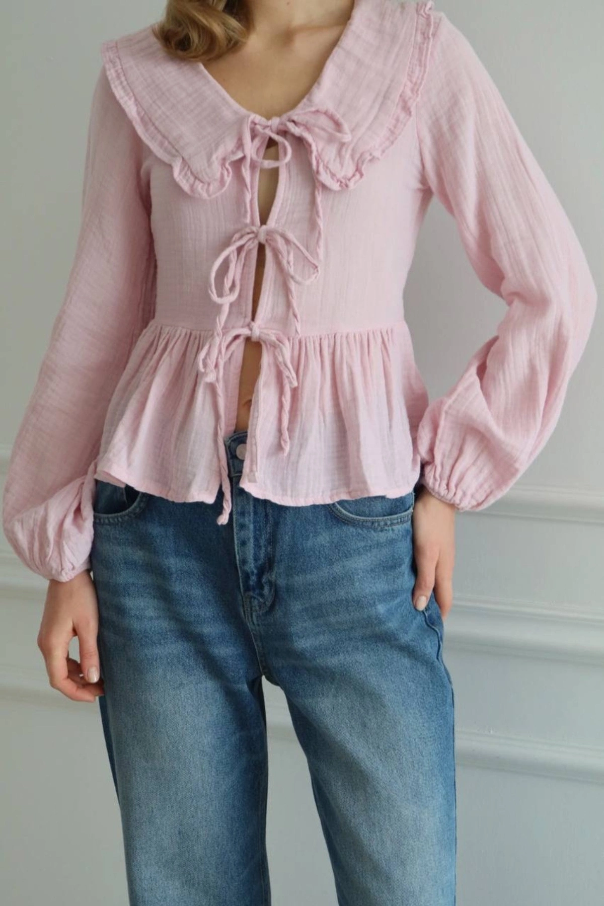 Kadın Şeker Pembe Bohem Tarz Önden Bağlamalı Bebe Yaka Uzun Kol Müslin Bluz