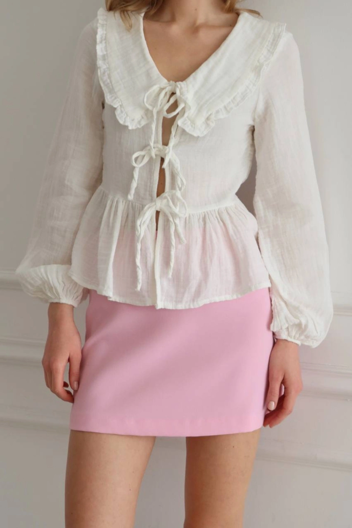 Kadın Ekru Bohem Tarz Önden Bağlamalı Bebe Yaka Uzun Kol Müslin Bluz