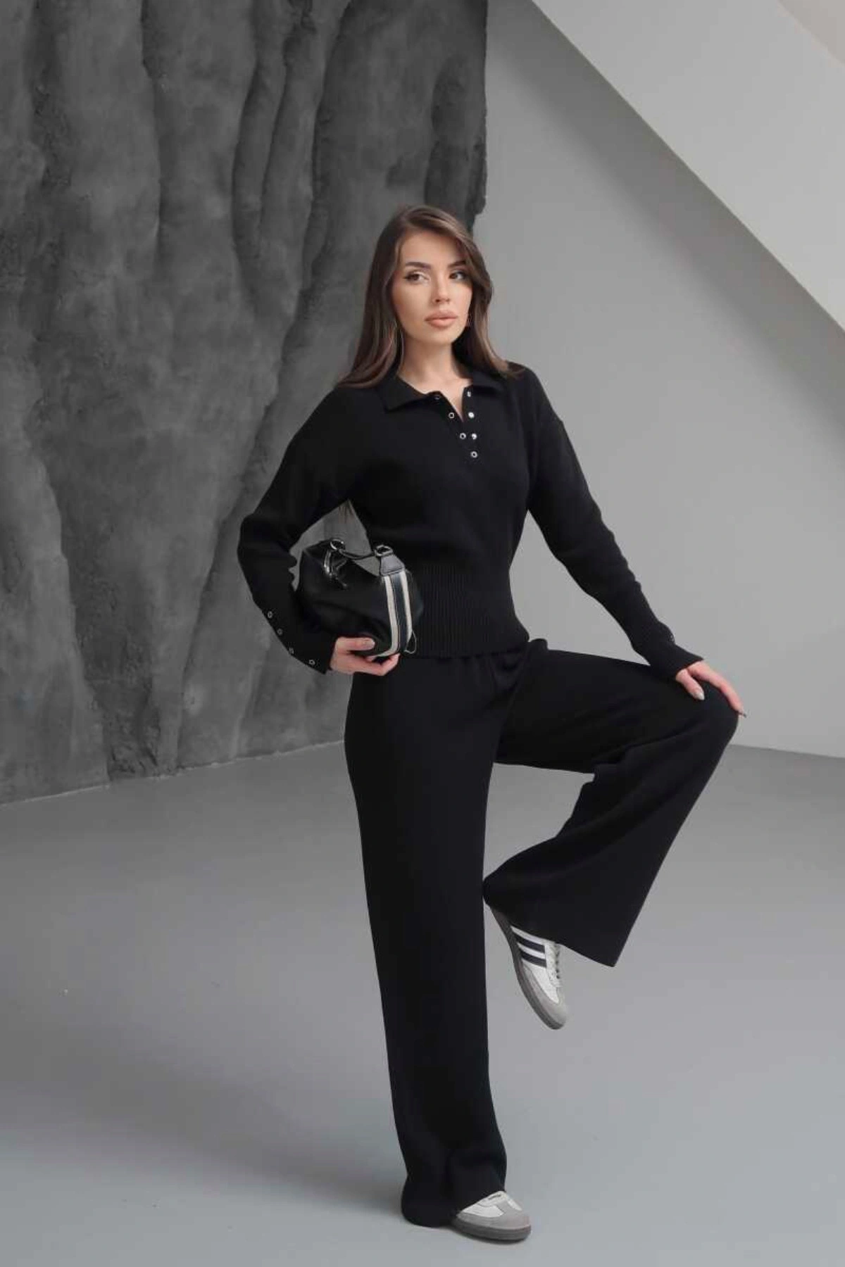 Kadın Siyah Cıtcıt Detaylı Polo Yaka Bluz Geniş Paça Pantolon Alt Üst İkili Triko Takım