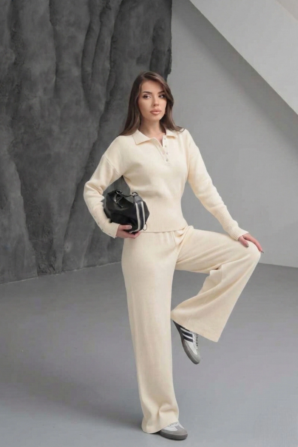 Kadın Bej  Cıtcıt Detaylı Polo Yaka Bluz Geniş Paça Pantolon Alt Üst İkili Triko Takım