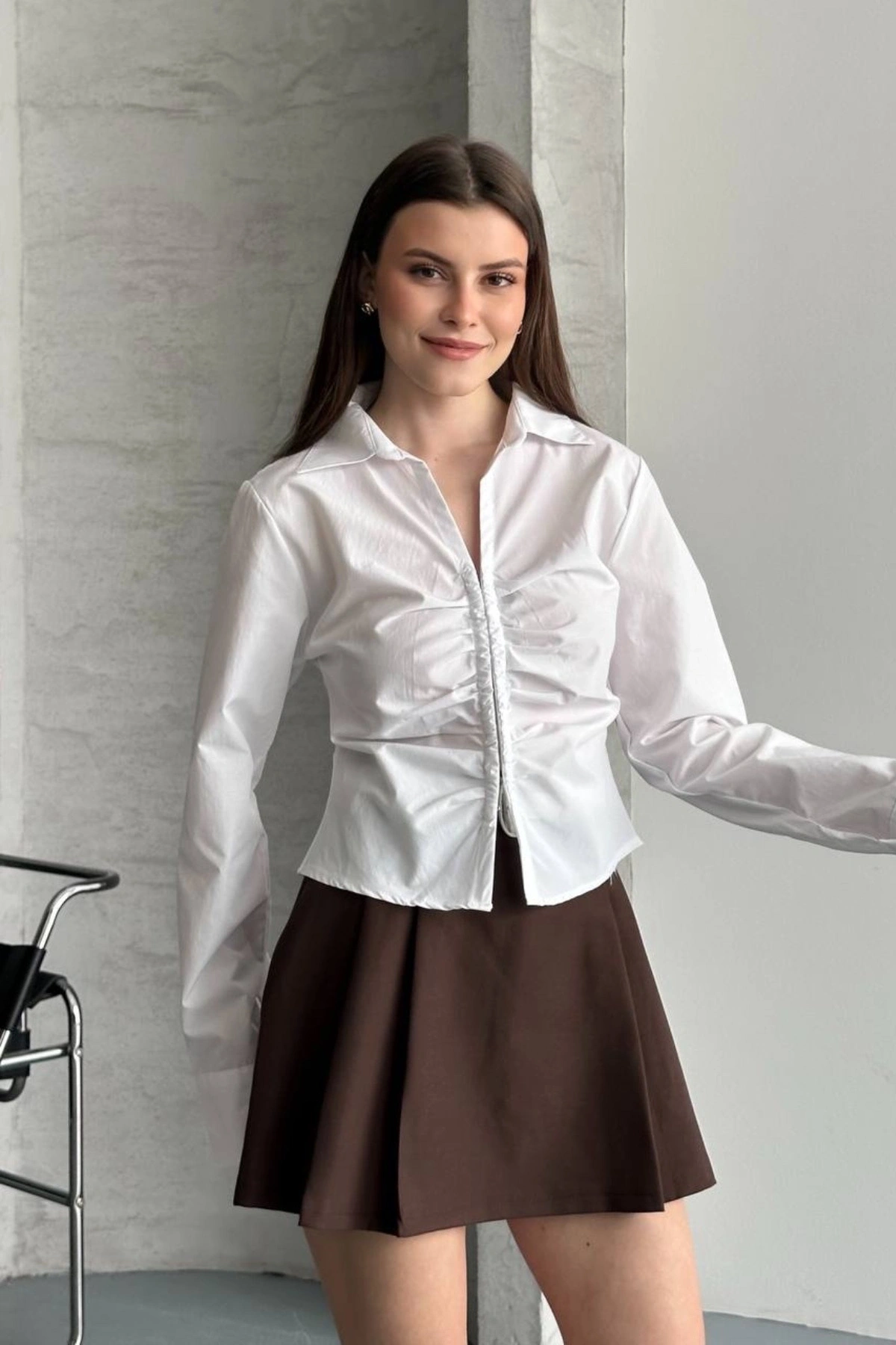 Kadın Beyaz Önü Büzgülü Bel Oturtmalı Uzun Kollu Şık Gömlek