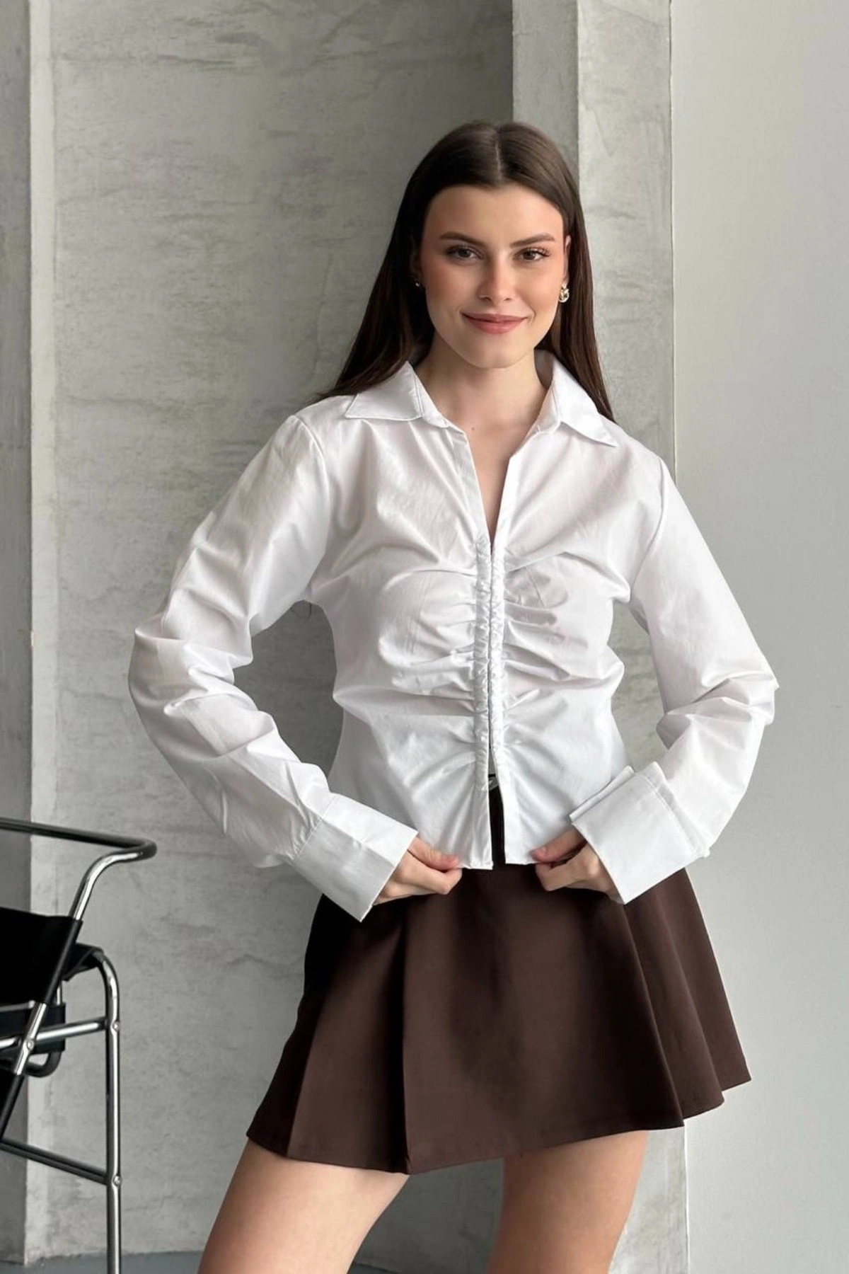 Kadın Beyaz Önü Büzgülü Bel Oturtmalı Uzun Kollu Şık Gömlek