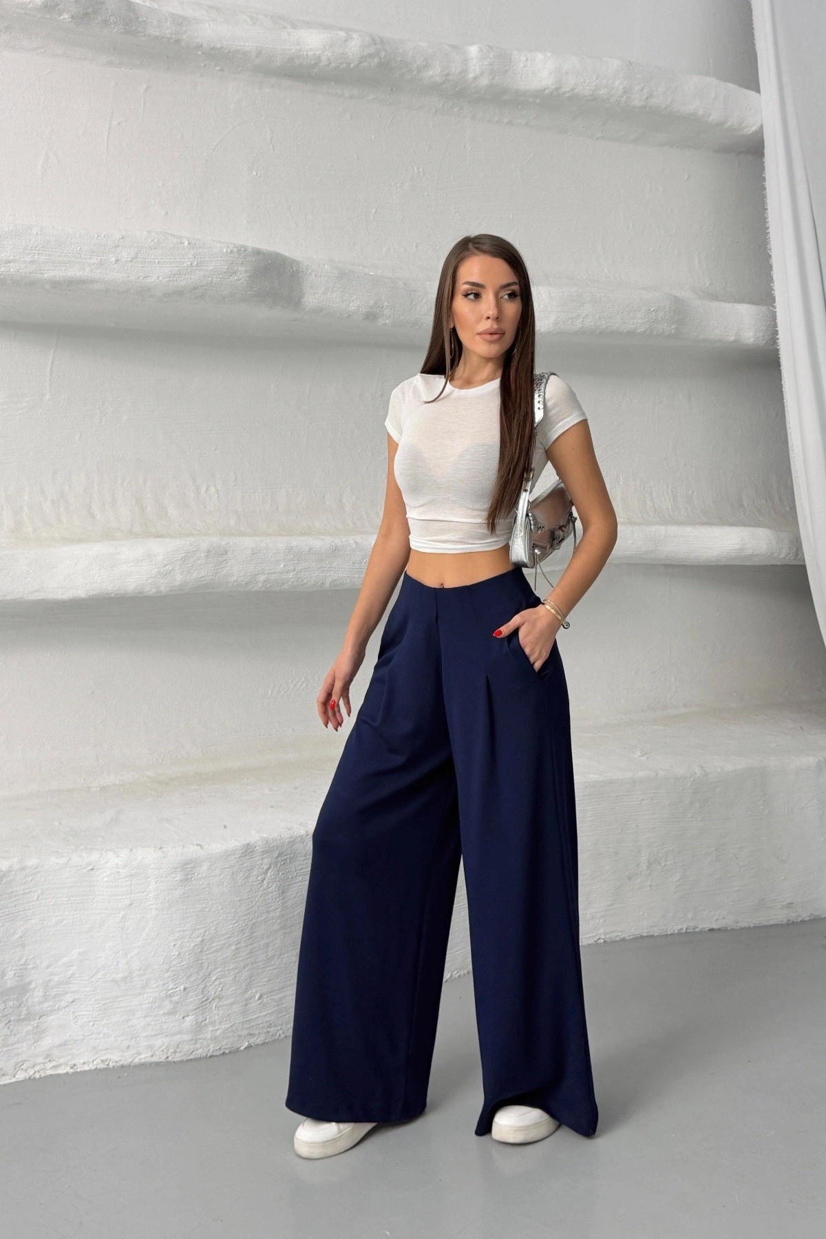 Kadın Lacivert Yüksek Bel Hareket Özgürlüğü Sunan Beli Lastikli Geniş Paça Pantolon