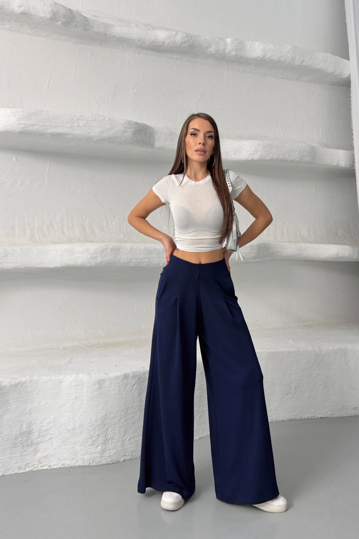 Kadın Lacivert Yüksek Bel Hareket Özgürlüğü Sunan Beli Lastikli Geniş Paça Pantolon