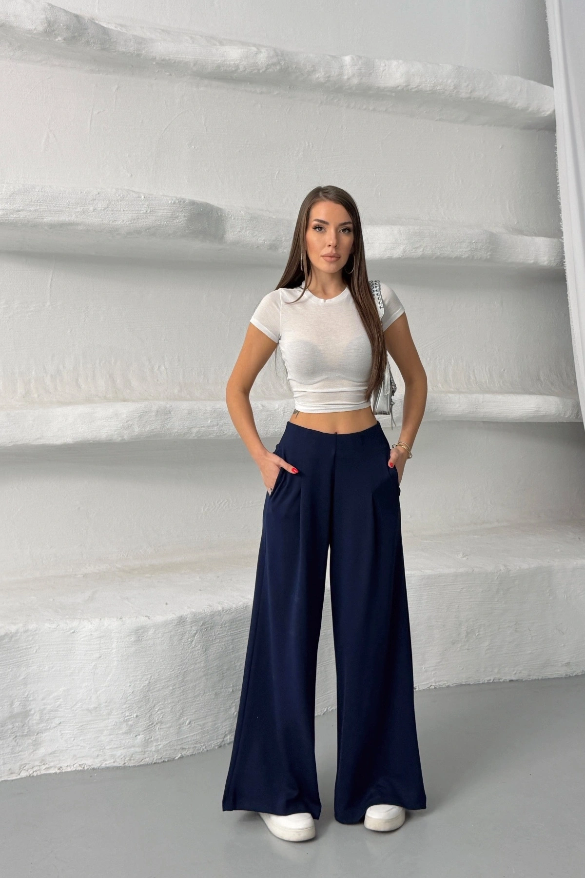 Kadın Lacivert Yüksek Bel Hareket Özgürlüğü Sunan Beli Lastikli Geniş Paça Pantolon