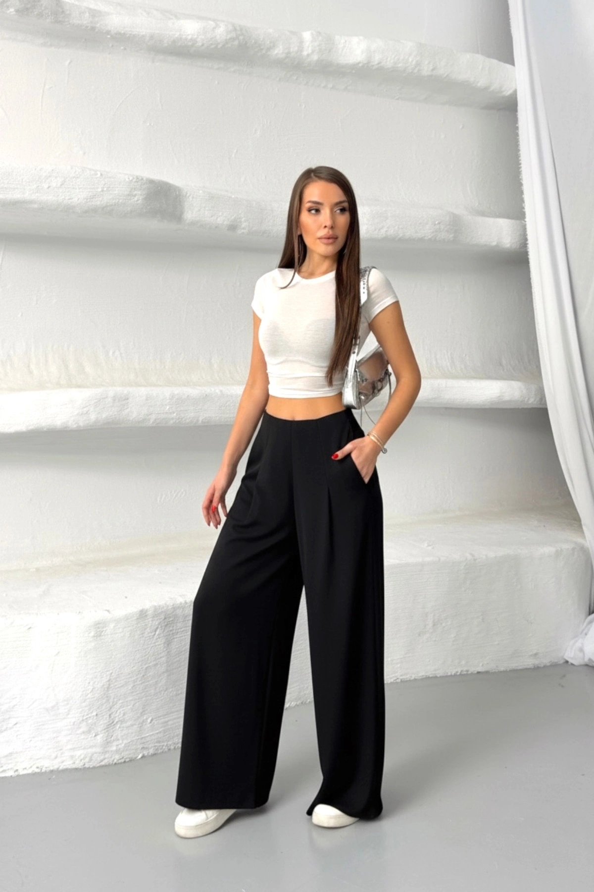 Kadın Siyah Yüksek Bel Hareket Özgürlüğü Sunan Beli Lastikli Geniş Paça Pantolon