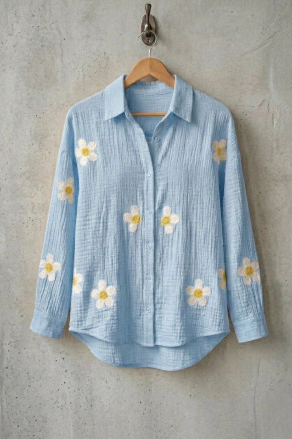 Kadın Bebe Mavisi Papatya Desenli Müslin Kumaş Uzun Kollu Oversize Gömlek