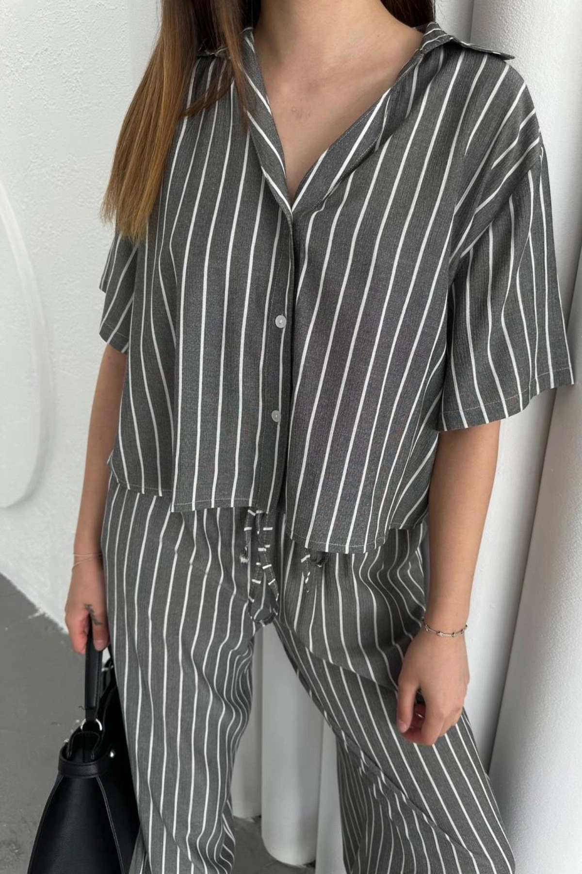 Kadın Çizgili Gipeli Gömlek Geniş Paça Pantolon İkili Takım