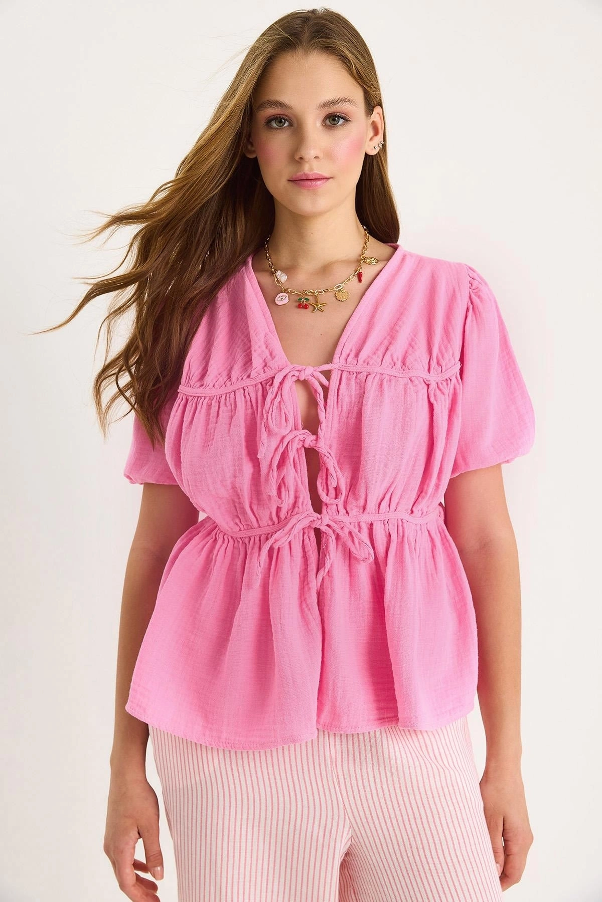 Kadın Pembe Bağlama Detaylı Oversize Müslin Bluz