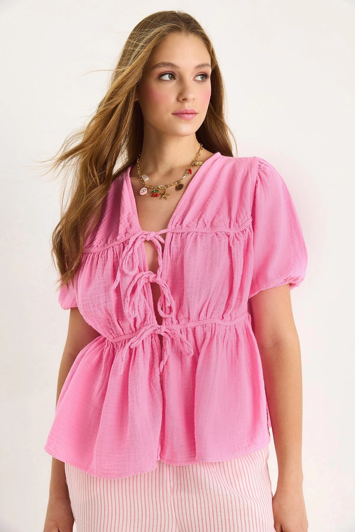 Kadın Pembe Bağlama Detaylı Oversize Müslin Bluz