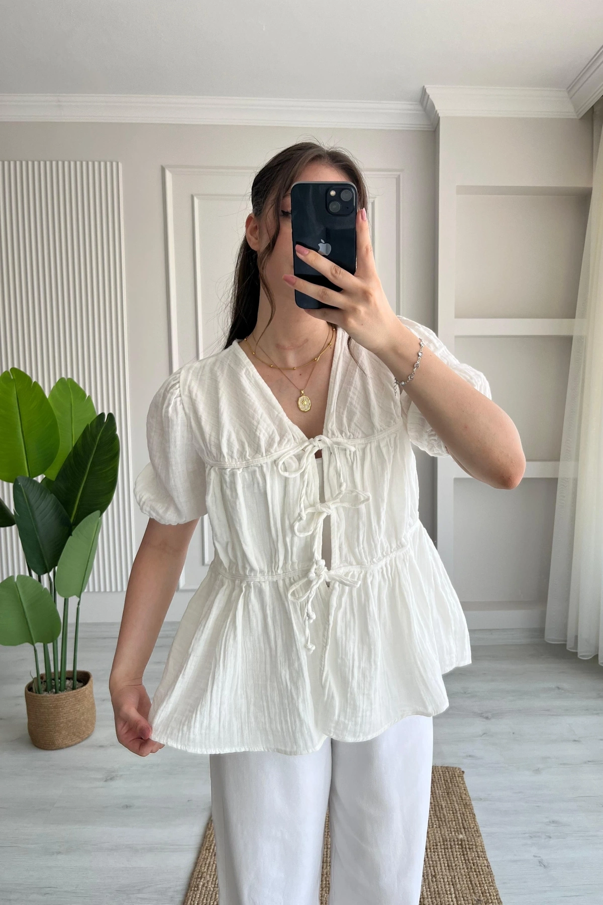 Kadın Ekru Bağlama Detaylı Oversize Müslin Bluz