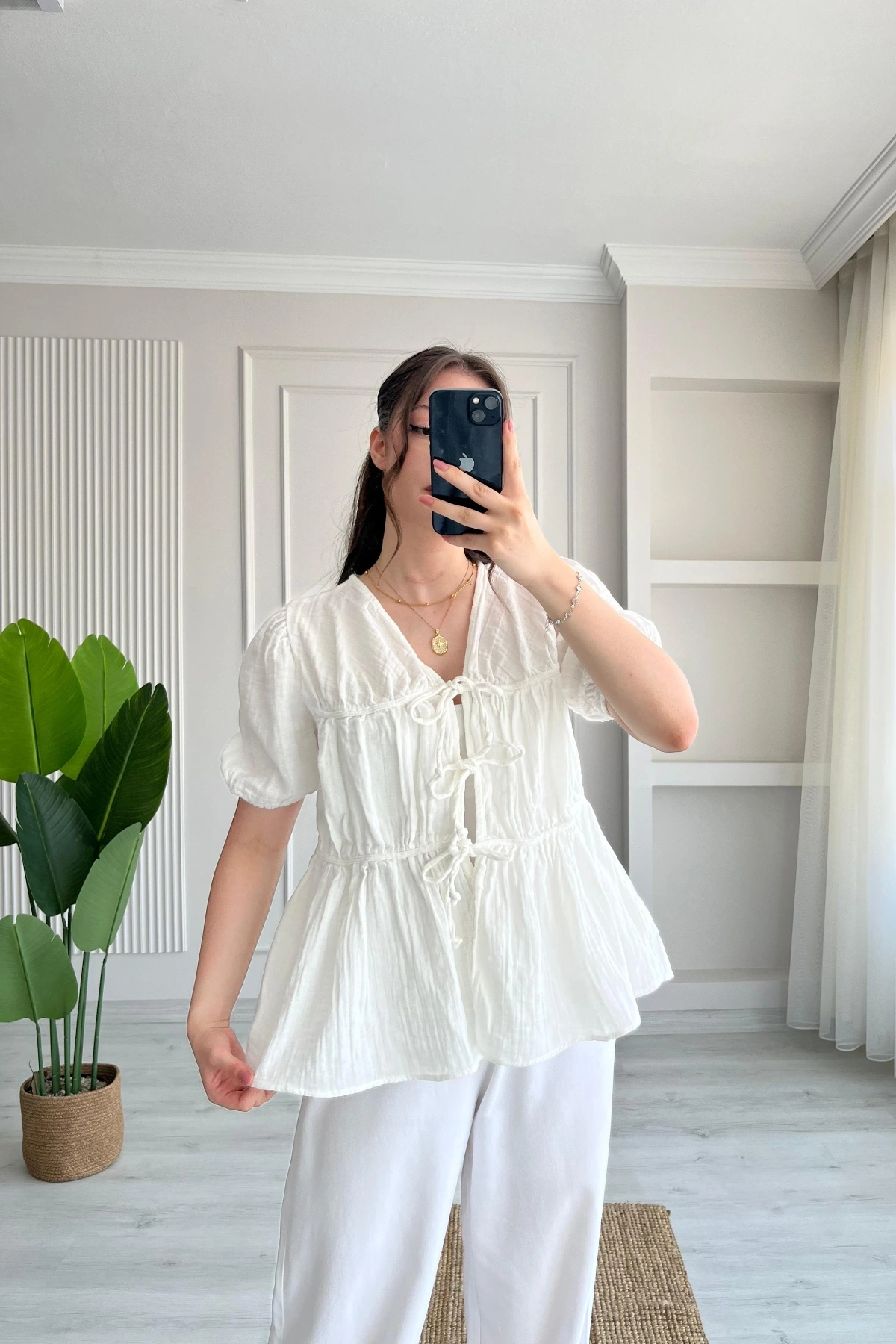 Kadın Ekru Bağlama Detaylı Oversize Müslin Bluz