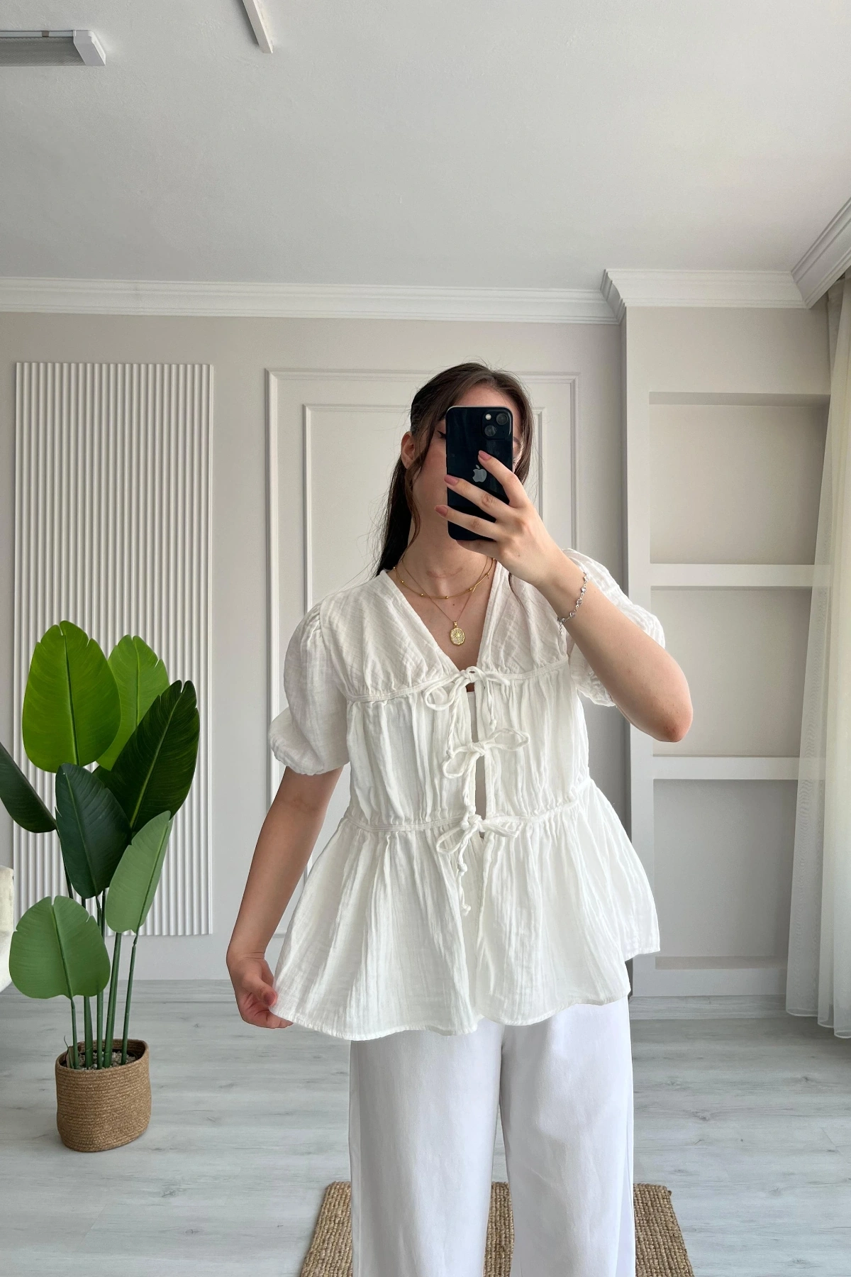 Kadın Ekru Bağlama Detaylı Oversize Müslin Bluz