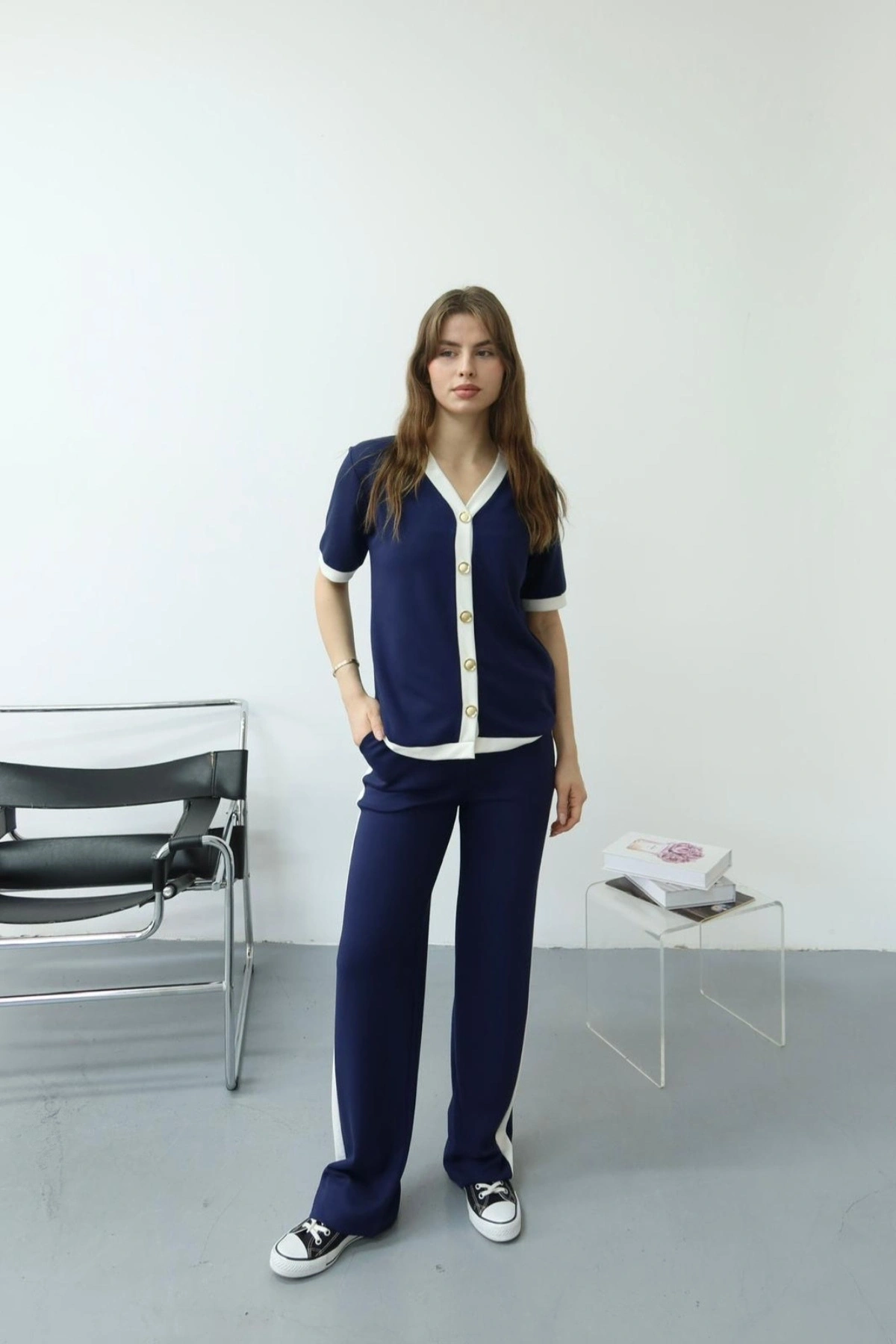 Kadın Lacivert Şerit Detaylı Rahat Kesim Geniş Paça Pantolon Hırka İkili Takım