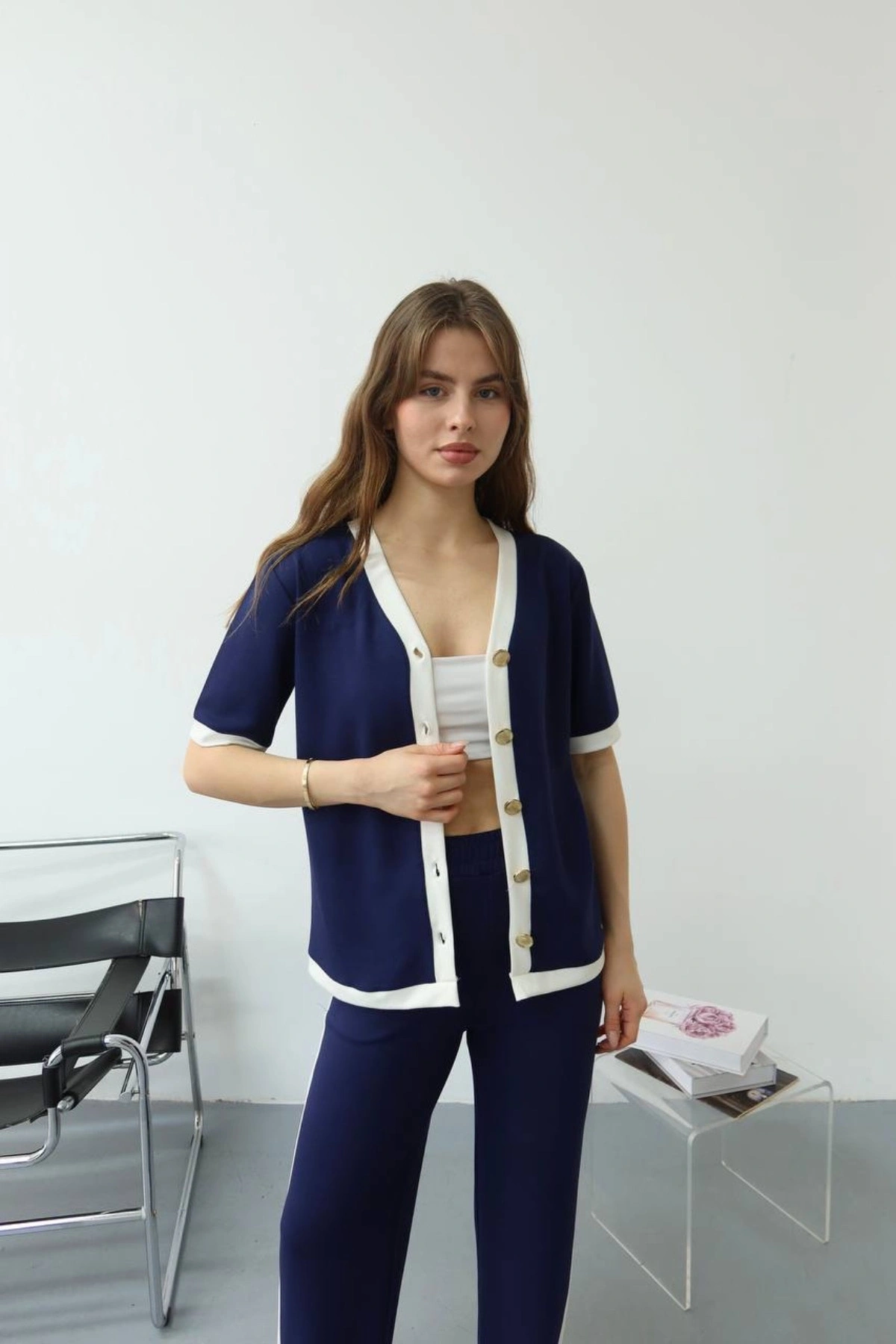 Kadın Lacivert Şerit Detaylı Rahat Kesim Geniş Paça Pantolon Hırka İkili Takım