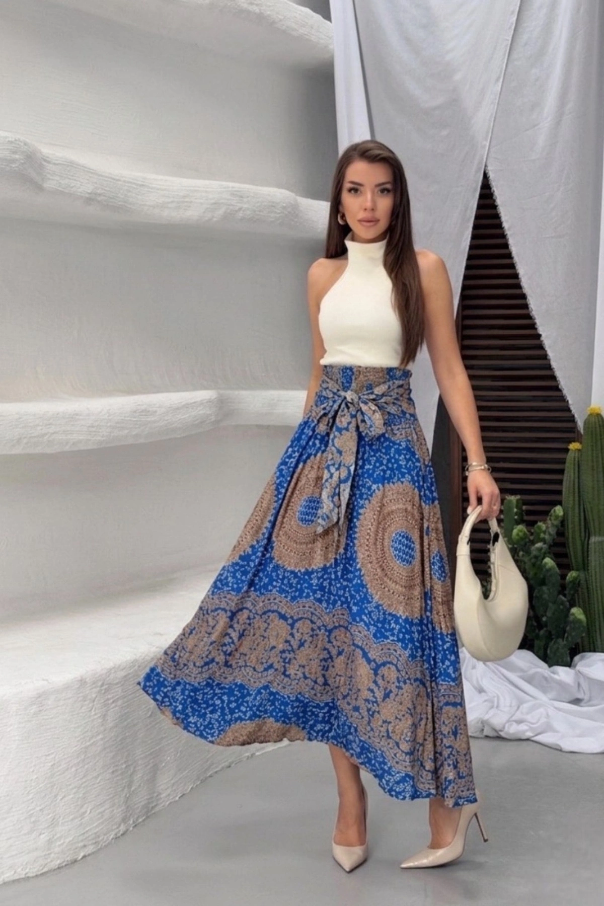 Kadın Yaz Mavisi Yüksek Bel Bağlama Detaylı Şık Etnik Desenli Asimetrik Kesim Midi Etek