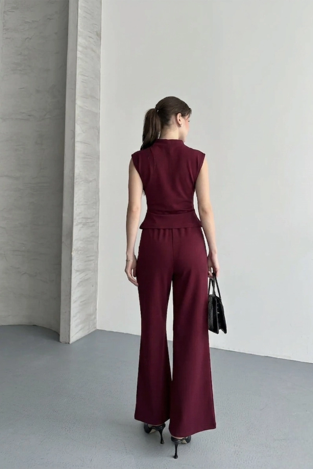 Kadın Bordo Şık Düğme Detaylı Yelekli Geniş Paça Pantolon İkili Takım