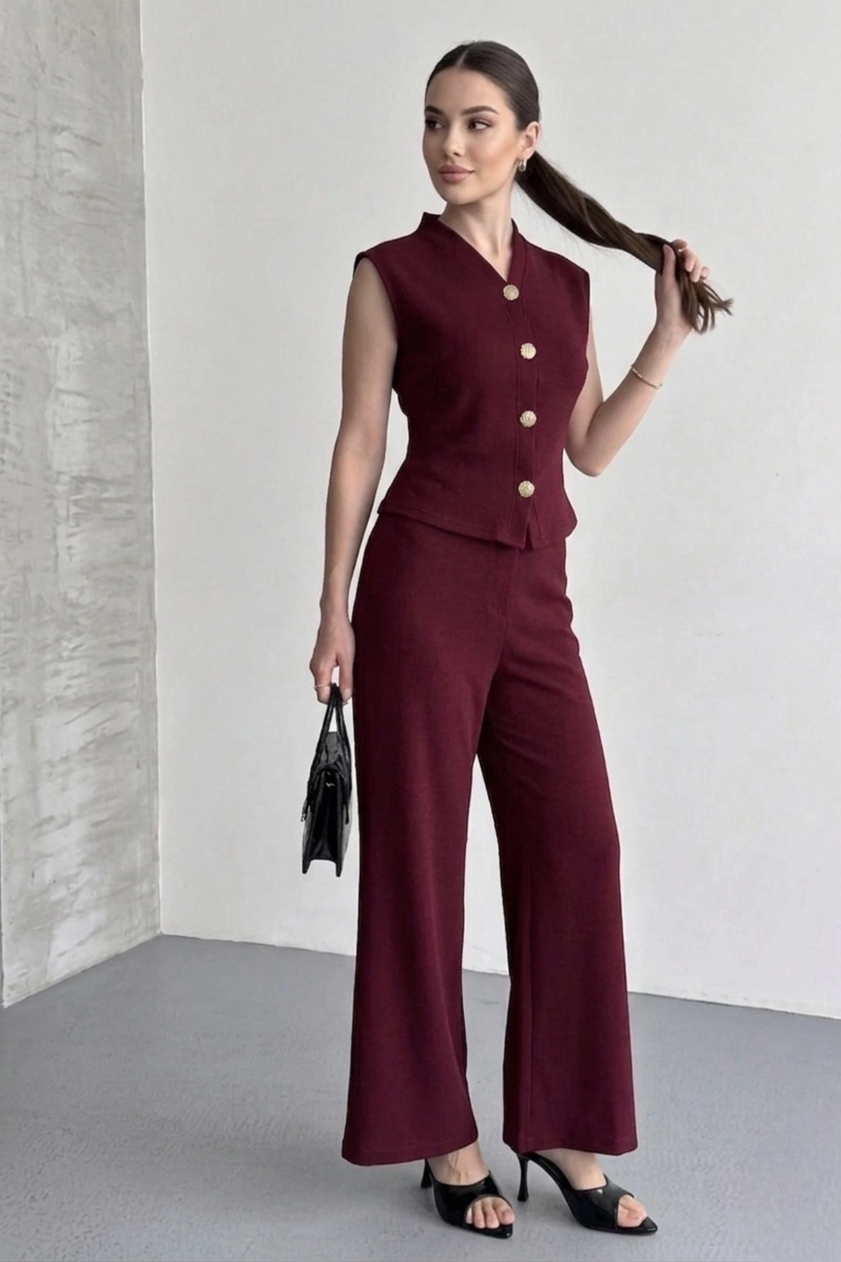 Kadın Bordo Şık Düğme Detaylı Yelekli Geniş Paça Pantolon İkili Takım