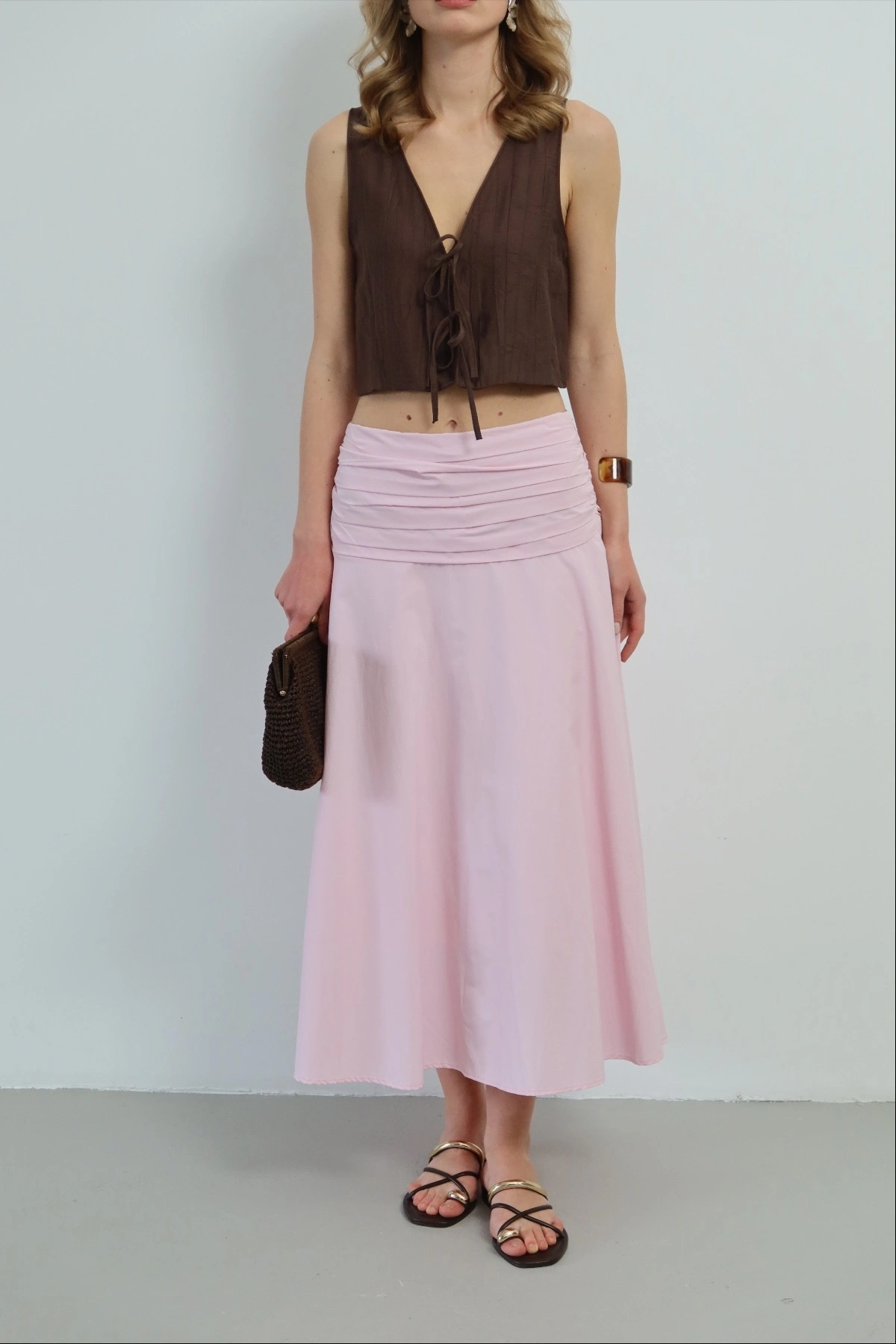 Kadın Pembe Büzgü Detaylı Yüksek Bel Midi Boy Yazlık Etek