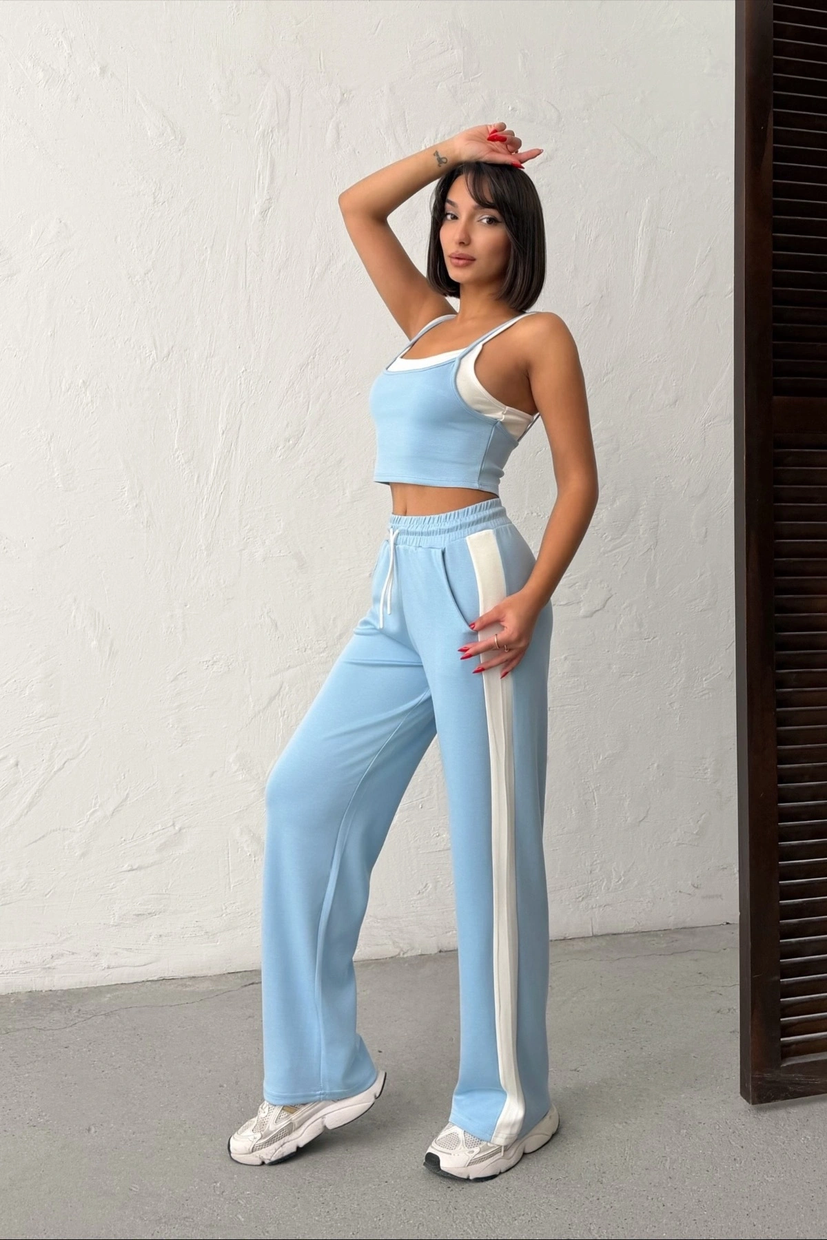 Kadın Açık Mavi Crop Atletli Yüksek Bel Beli Lastikli Geniş Paça Pantolon Alt Üst Yazlık Eşofman Takım