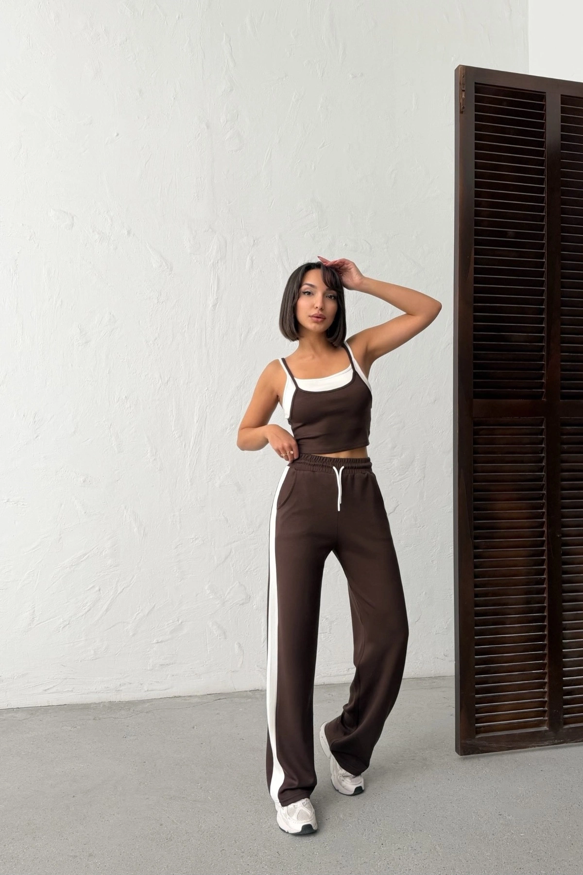 Kadın Kahverengi Crop Atletli Yüksek Bel Beli Lastikli Geniş Paça Pantolon Alt Üst Yazlık Eşofman Takım