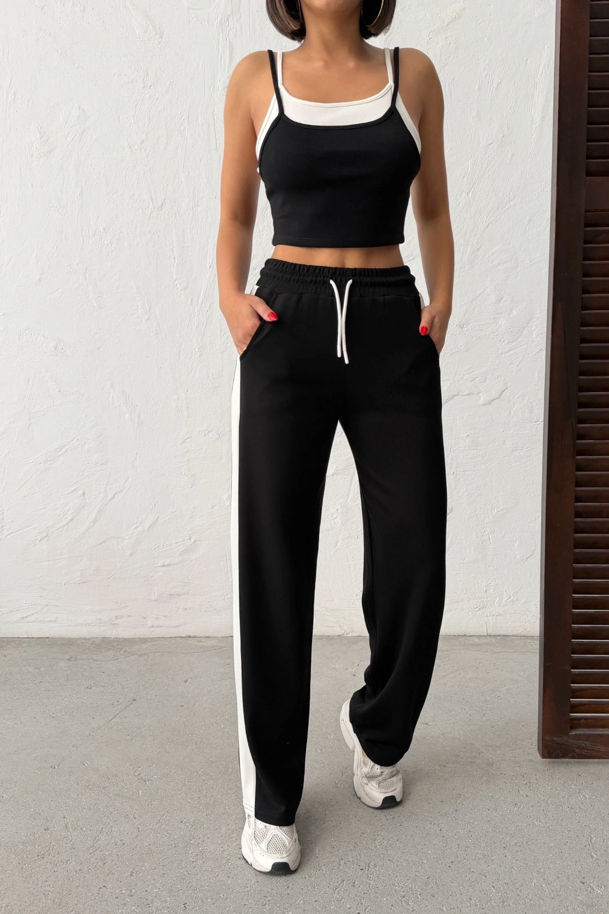 Kadın Siyah Crop Atletli Yüksek Bel Beli Lastikli Geniş Paça Pantolon Alt Üst Yazlık Eşofman Takım