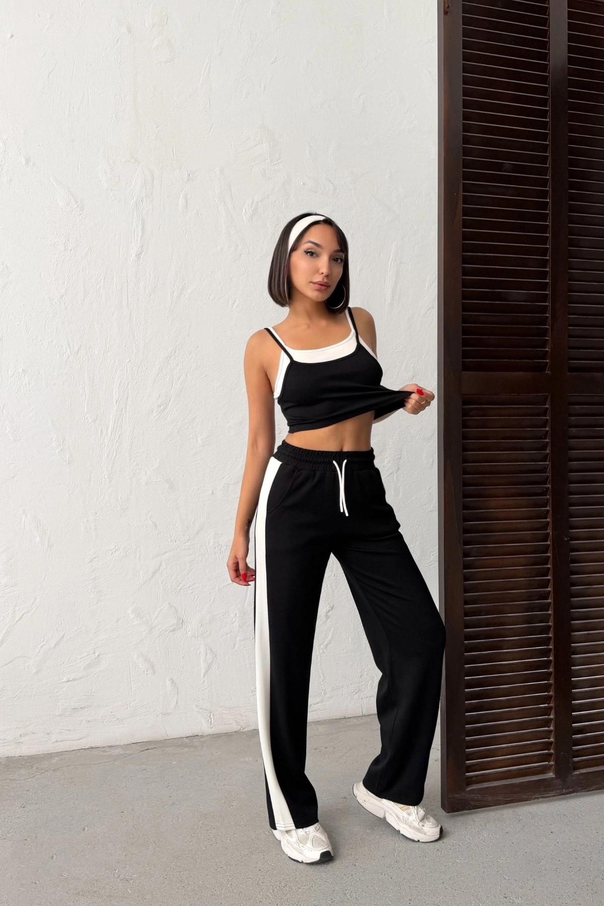 Kadın Siyah Crop Atletli Yüksek Bel Beli Lastikli Geniş Paça Pantolon Alt Üst Yazlık Eşofman Takım