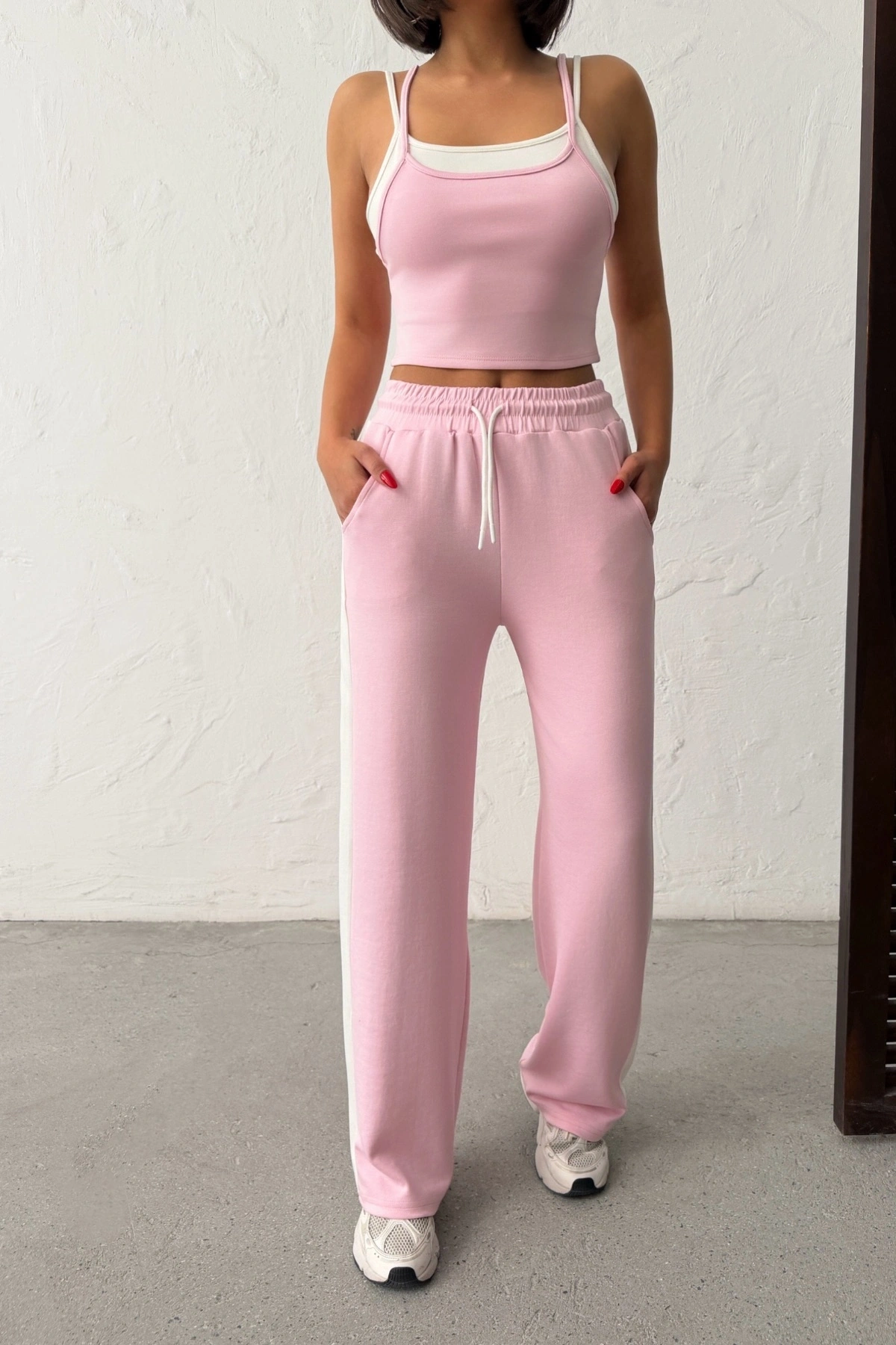 Kadın Pembe Crop Atletli Yüksek Bel Beli Lastikli Geniş Paça Pantolon Alt Üst Yazlık Eşofman Takım