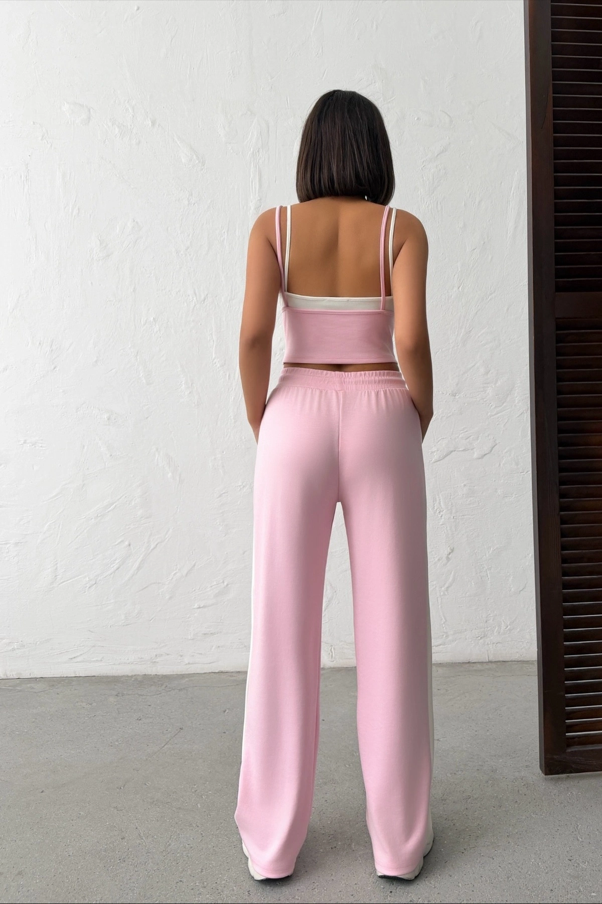 Kadın Pembe Crop Atletli Yüksek Bel Beli Lastikli Geniş Paça Pantolon Alt Üst Yazlık Eşofman Takım