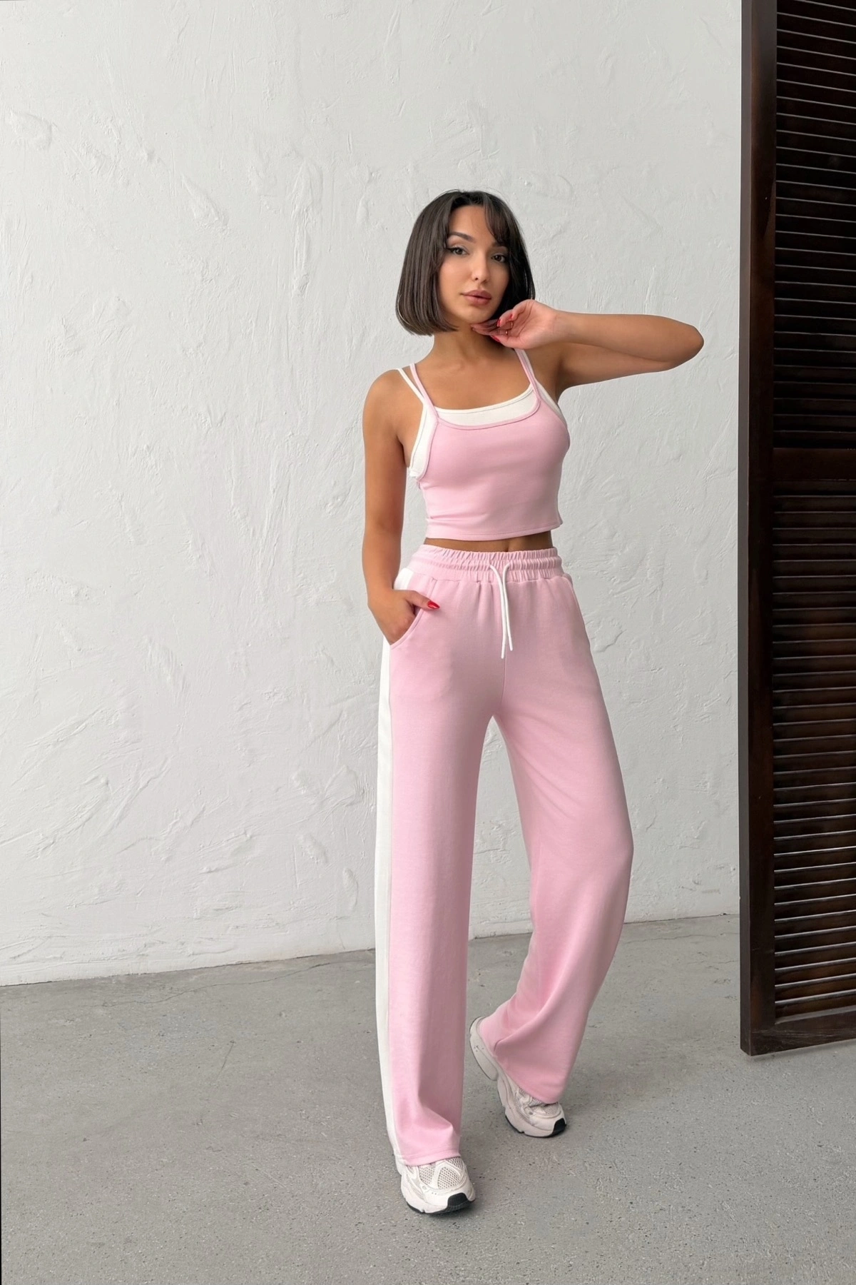 Kadın Pembe Crop Atletli Yüksek Bel Beli Lastikli Geniş Paça Pantolon Alt Üst Yazlık Eşofman Takım