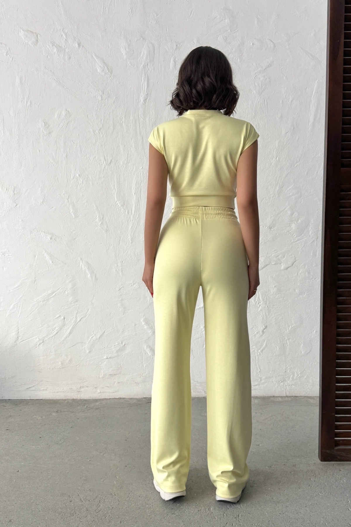 Kadın Yaz Sarısı Şerit Detaylı Crop Bluz Yüksek Bel Bol Paça Pantolon Alt Üst İkili Takım