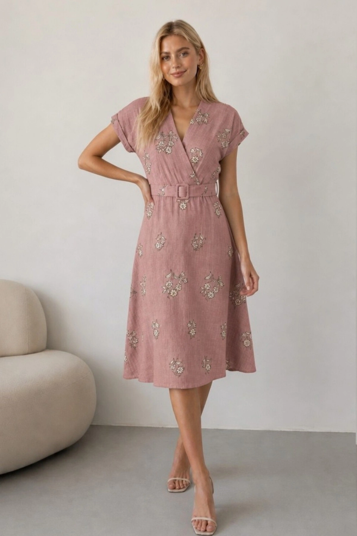 Kadın Pembe Çiçek Nakışlı Kemerli Kısa Kol Yazlık Elbise