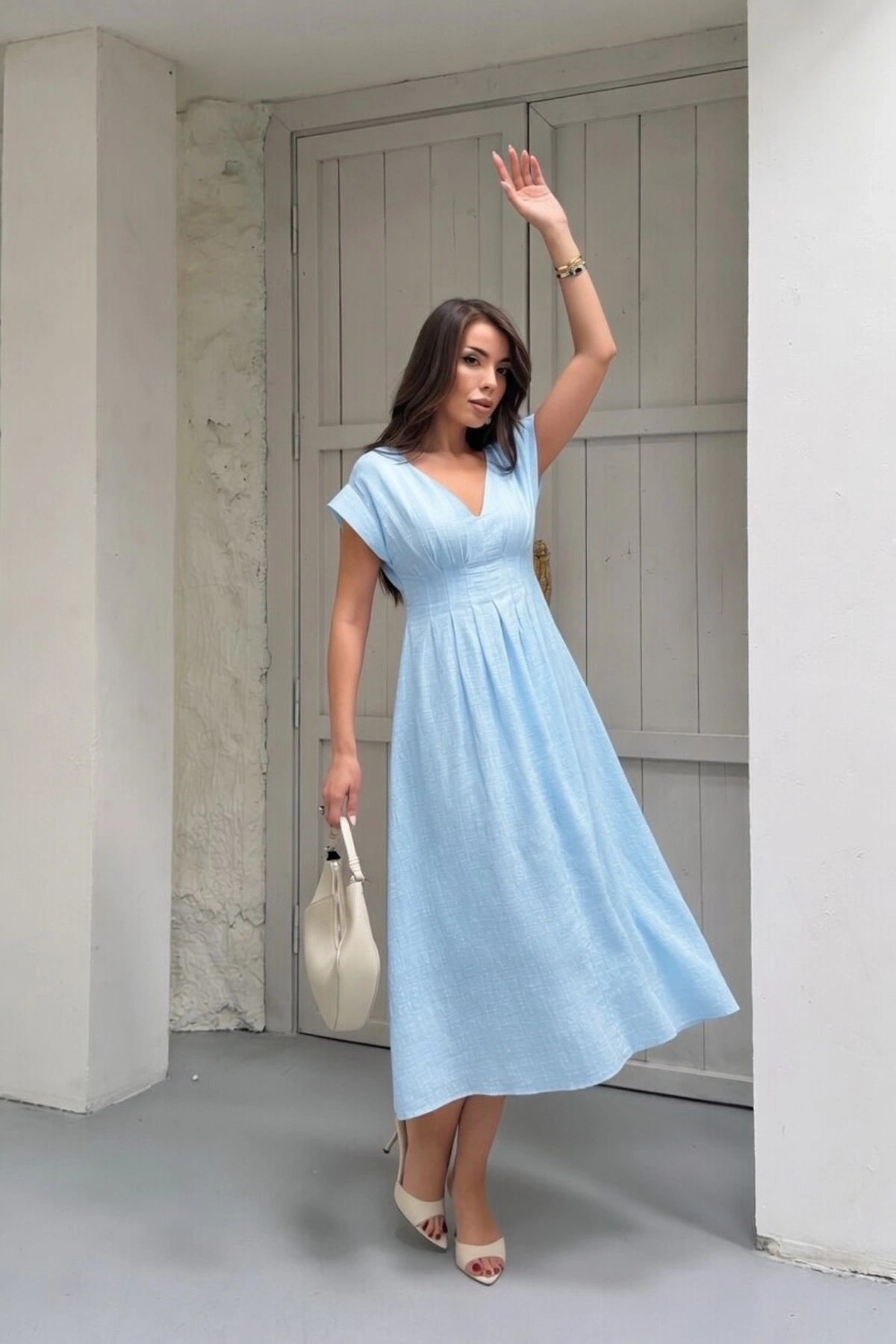 Kadın Mavi V Yaka Belden Oturtmalı Beli Dar Kesim Astarlı Midi Boy Yazlık Elbise