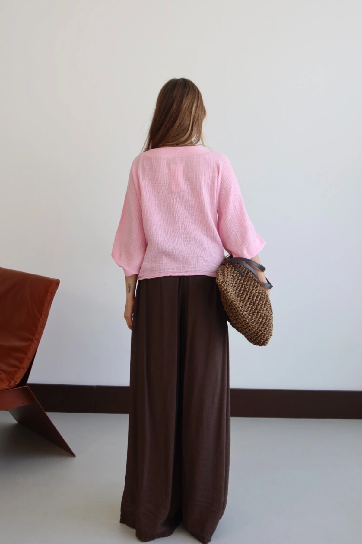 Kadın Pembe Etnik Nakış İşlemeli Cep Detaylı  Düğmeli Yazlık Bohem Müslin Gömlek Kimono